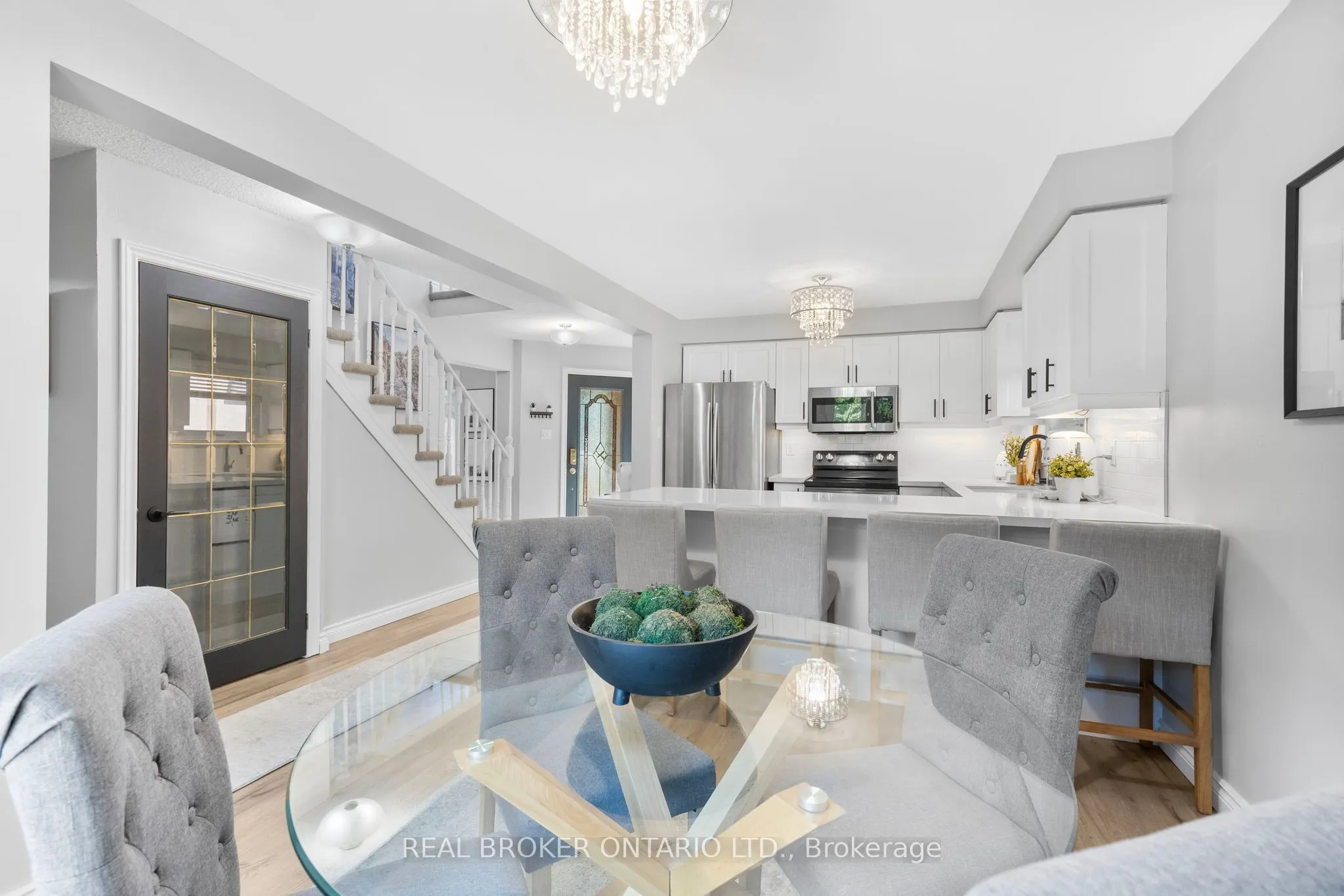 40 Davis Crescent