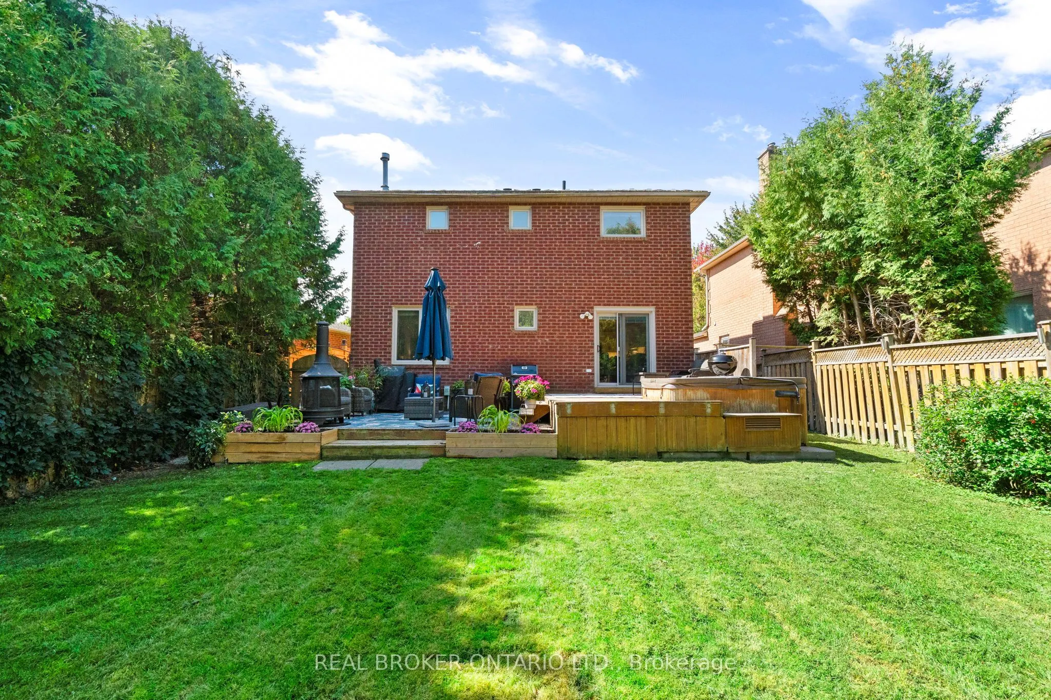 40 Davis Crescent