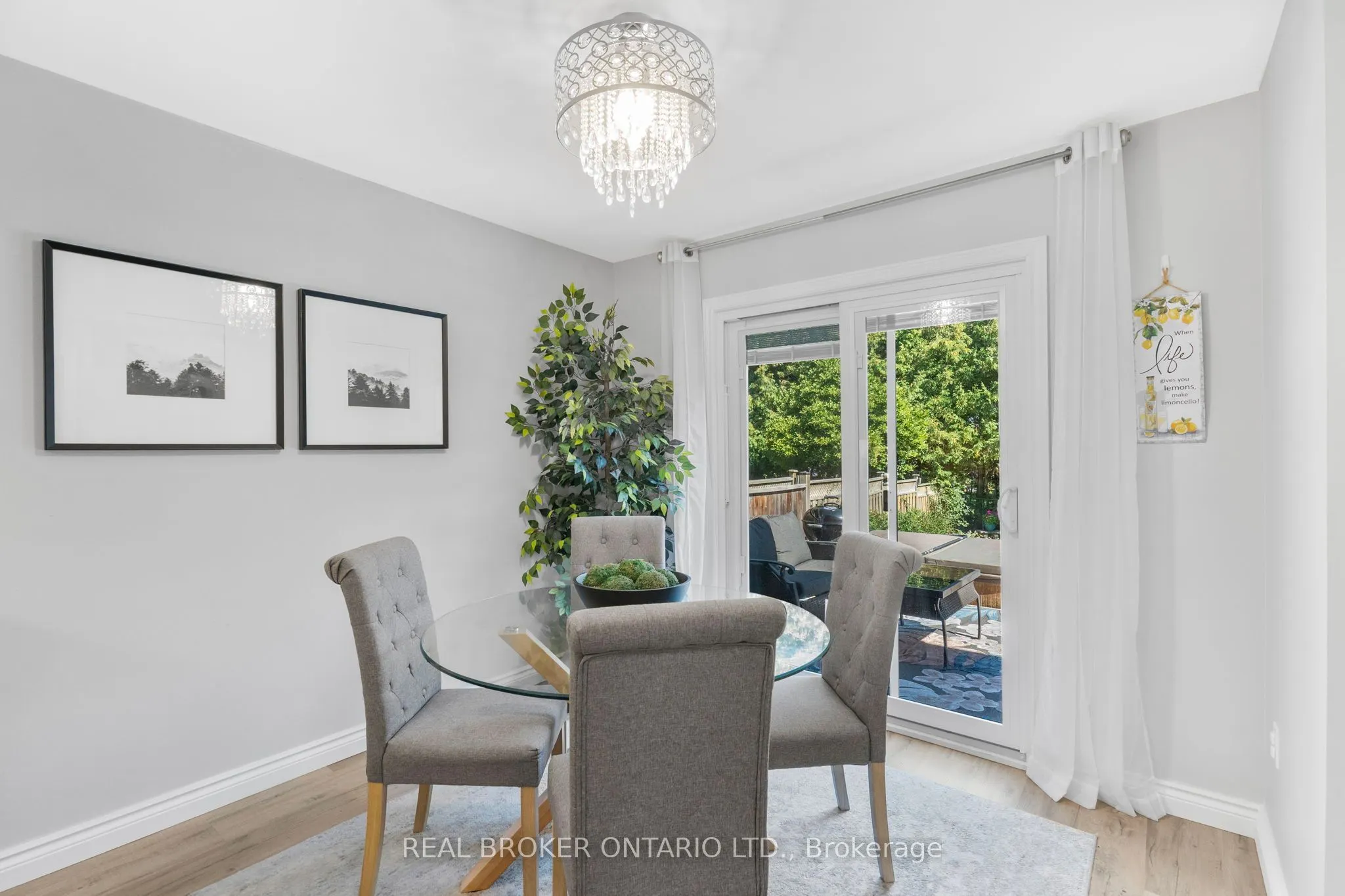 40 Davis Crescent