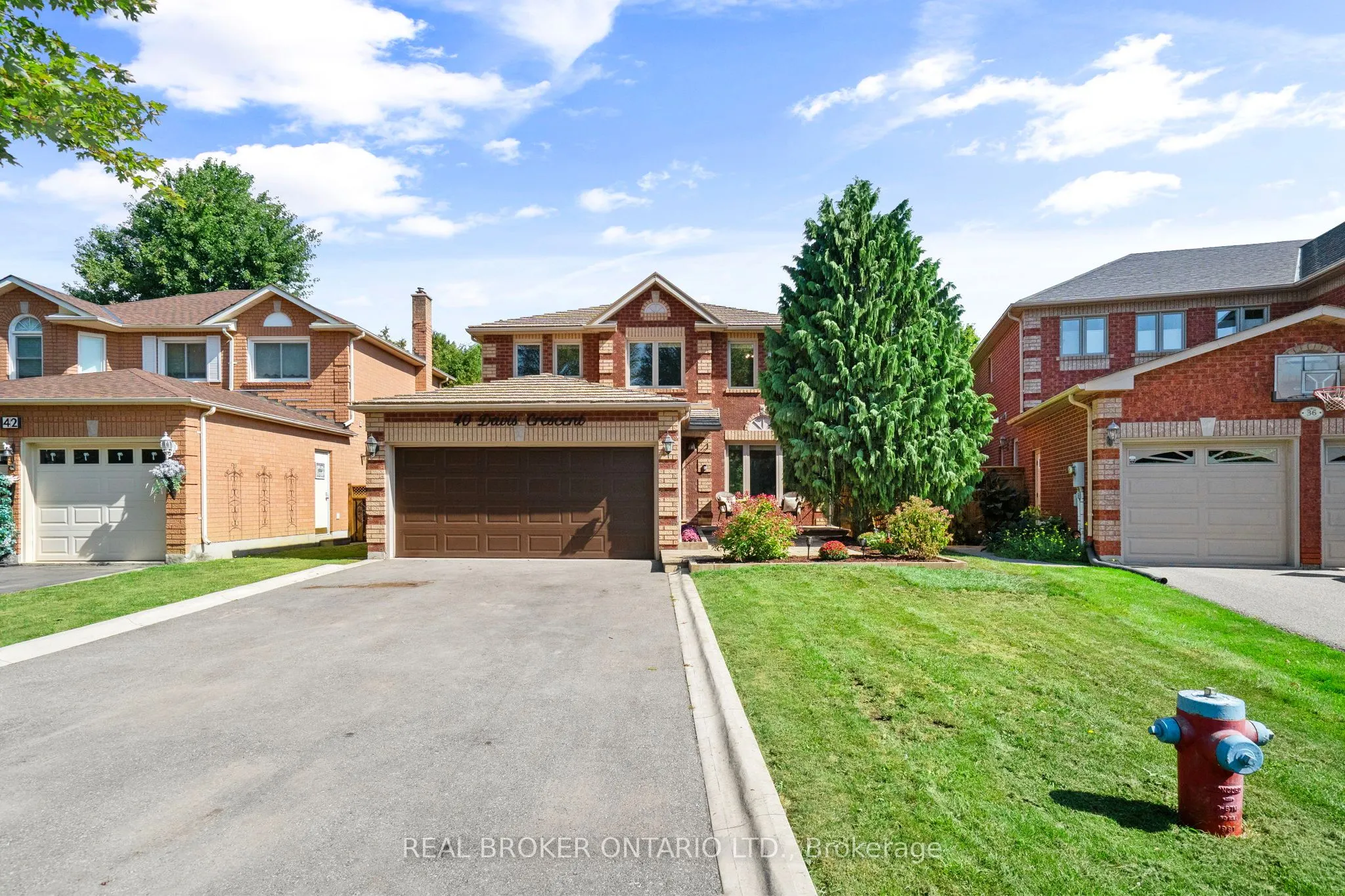 40 Davis Crescent
