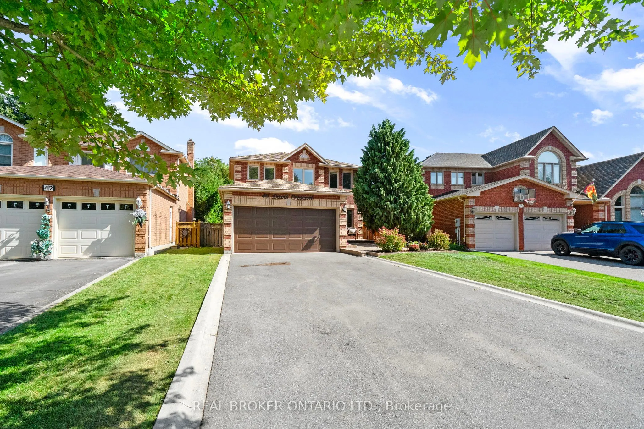 40 Davis Crescent