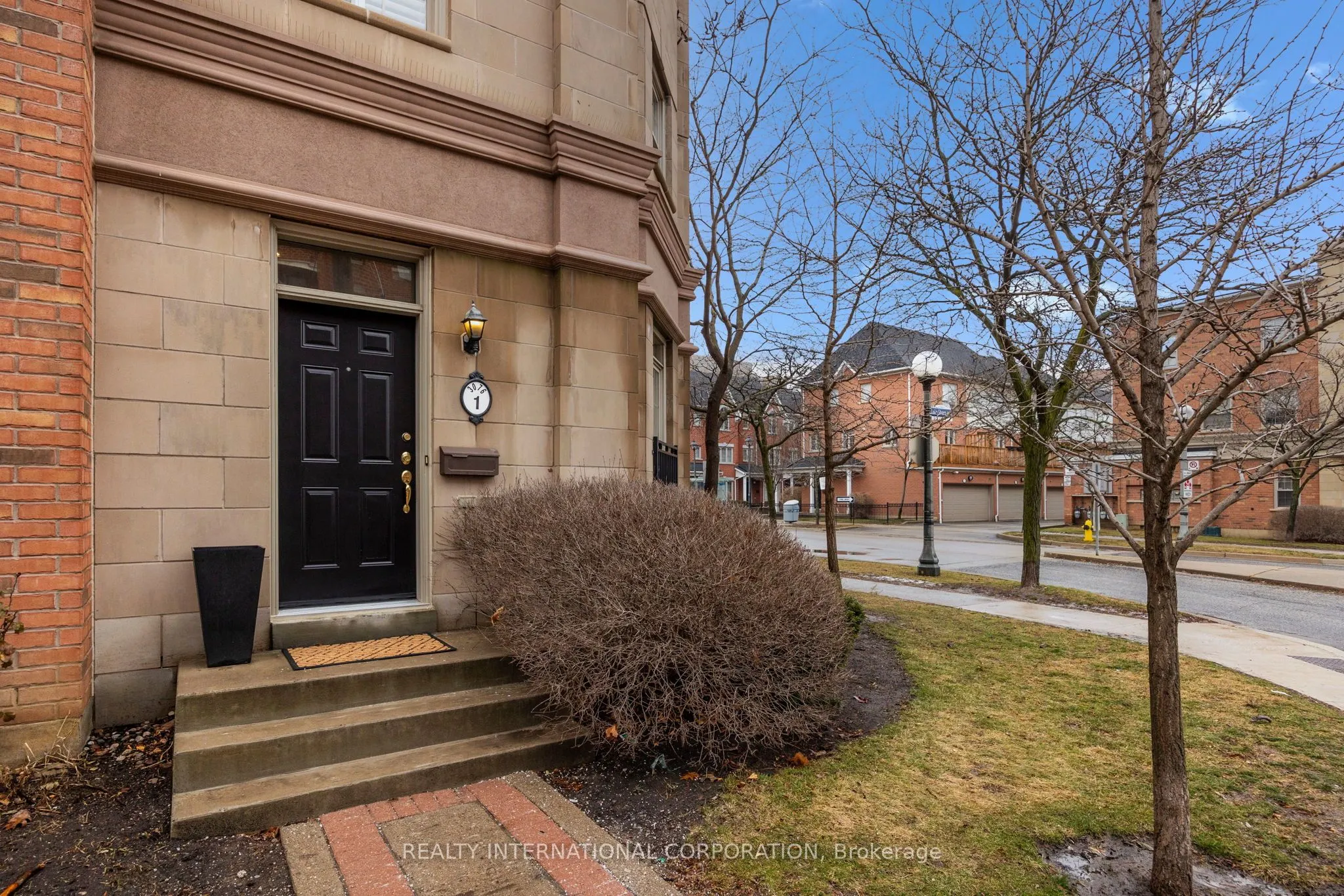 3076 Lakeshore Boulevard W, #9