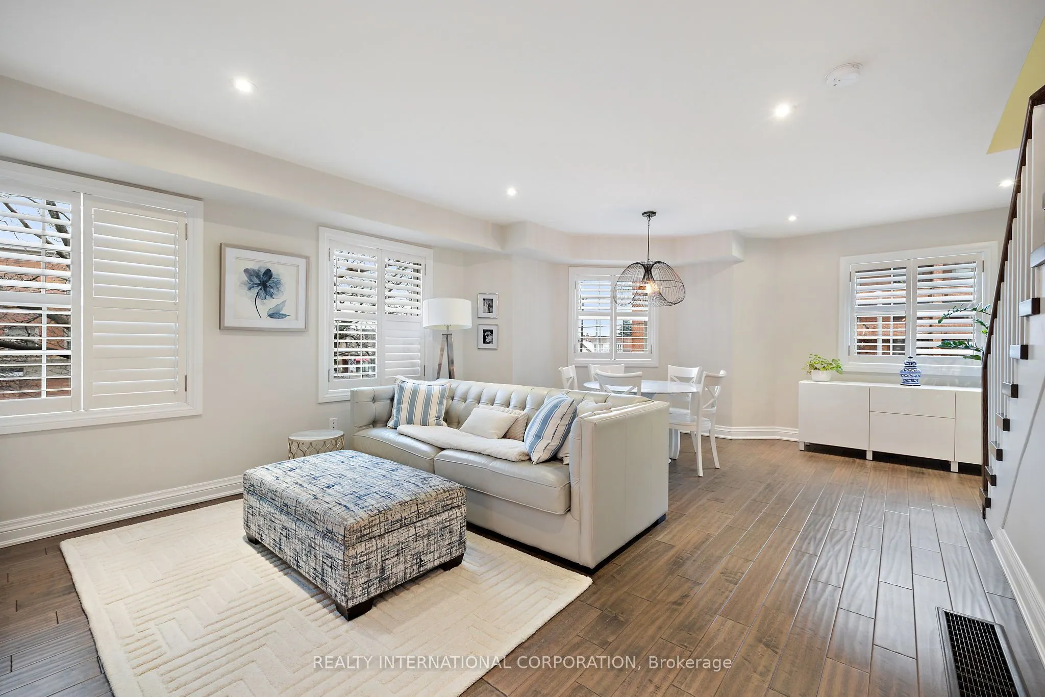 3076 Lakeshore Boulevard W, #9