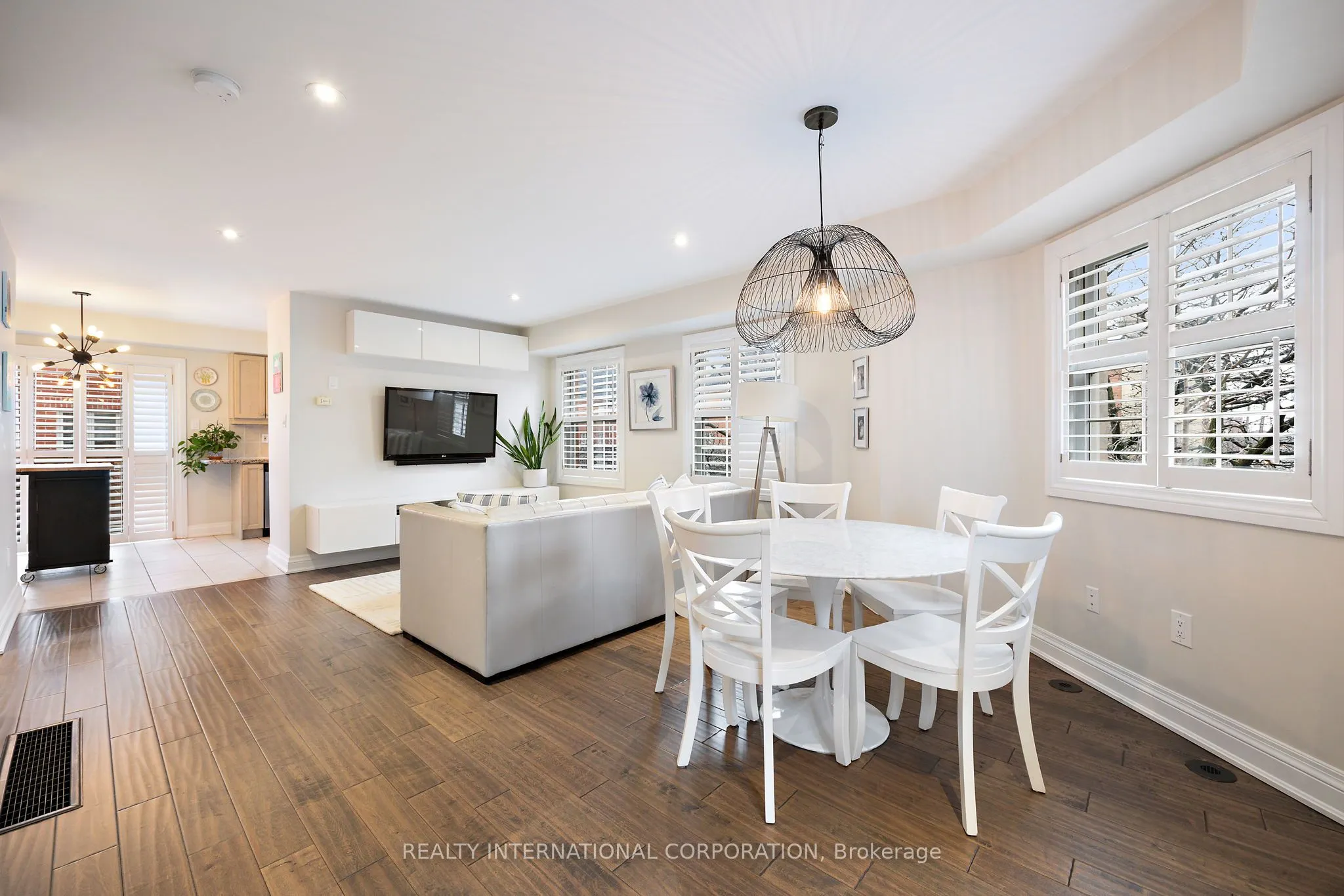 3076 Lakeshore Boulevard W, #9