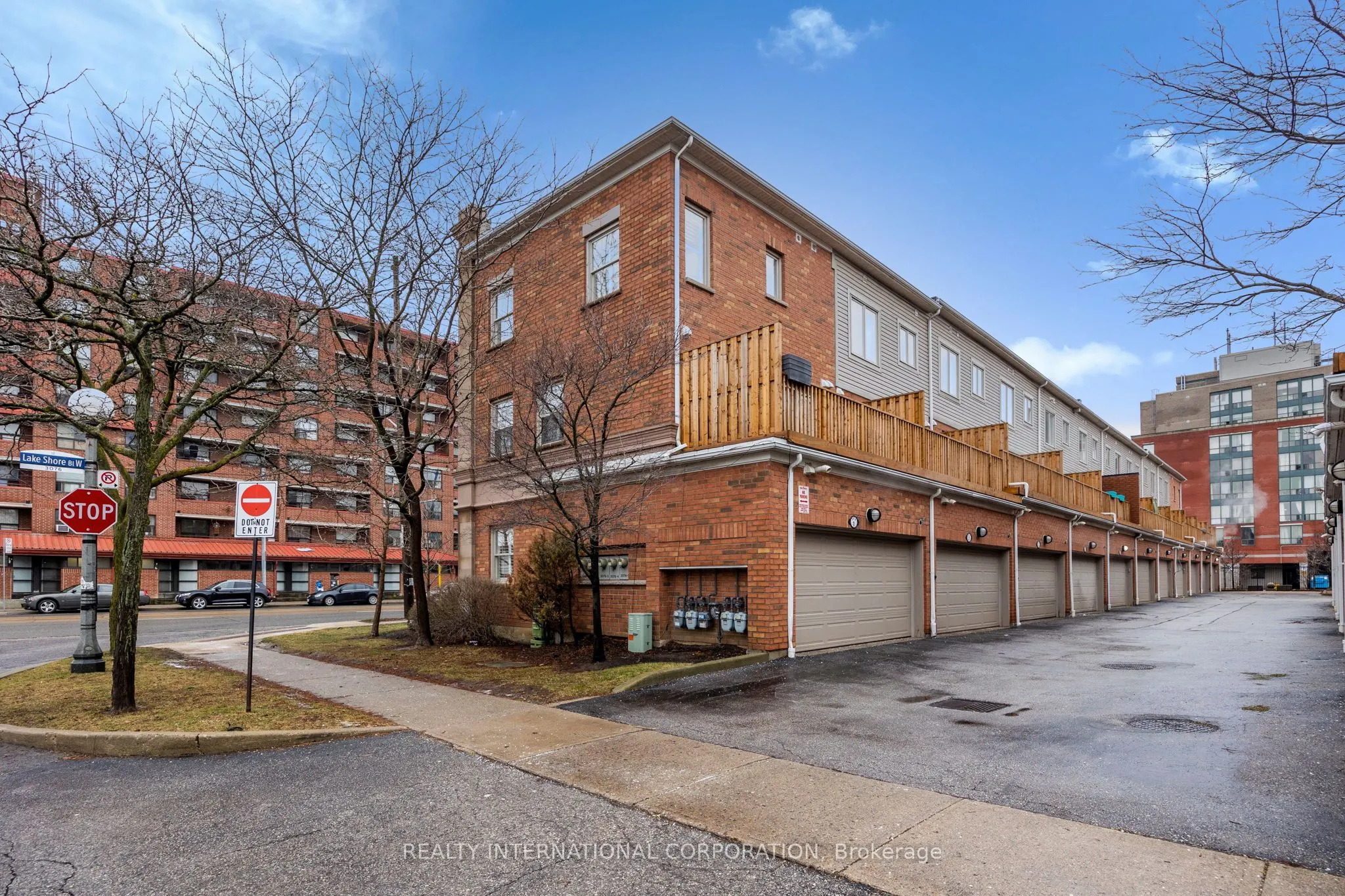 3076 Lakeshore Boulevard W, #9