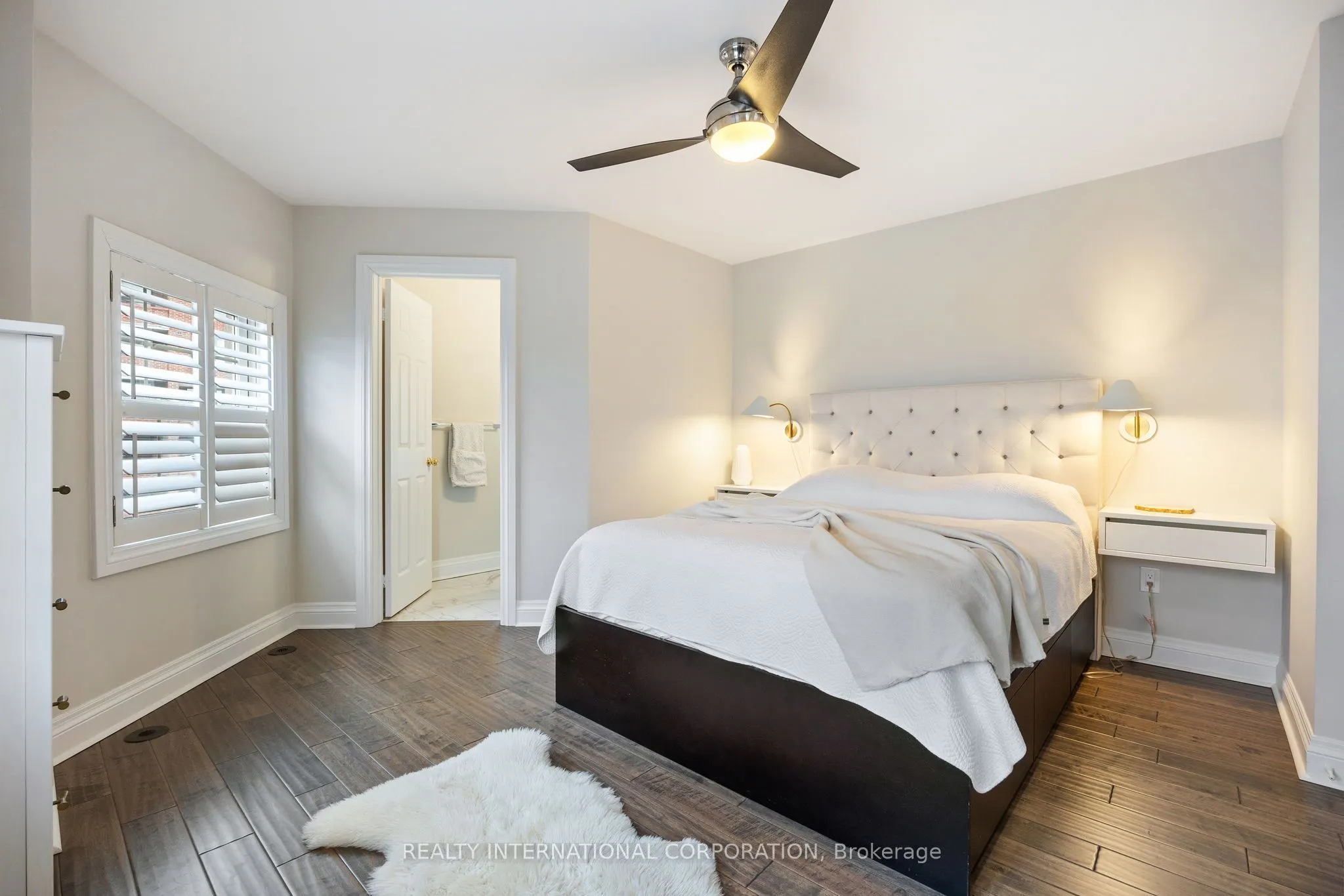 3076 Lakeshore Boulevard W, #9