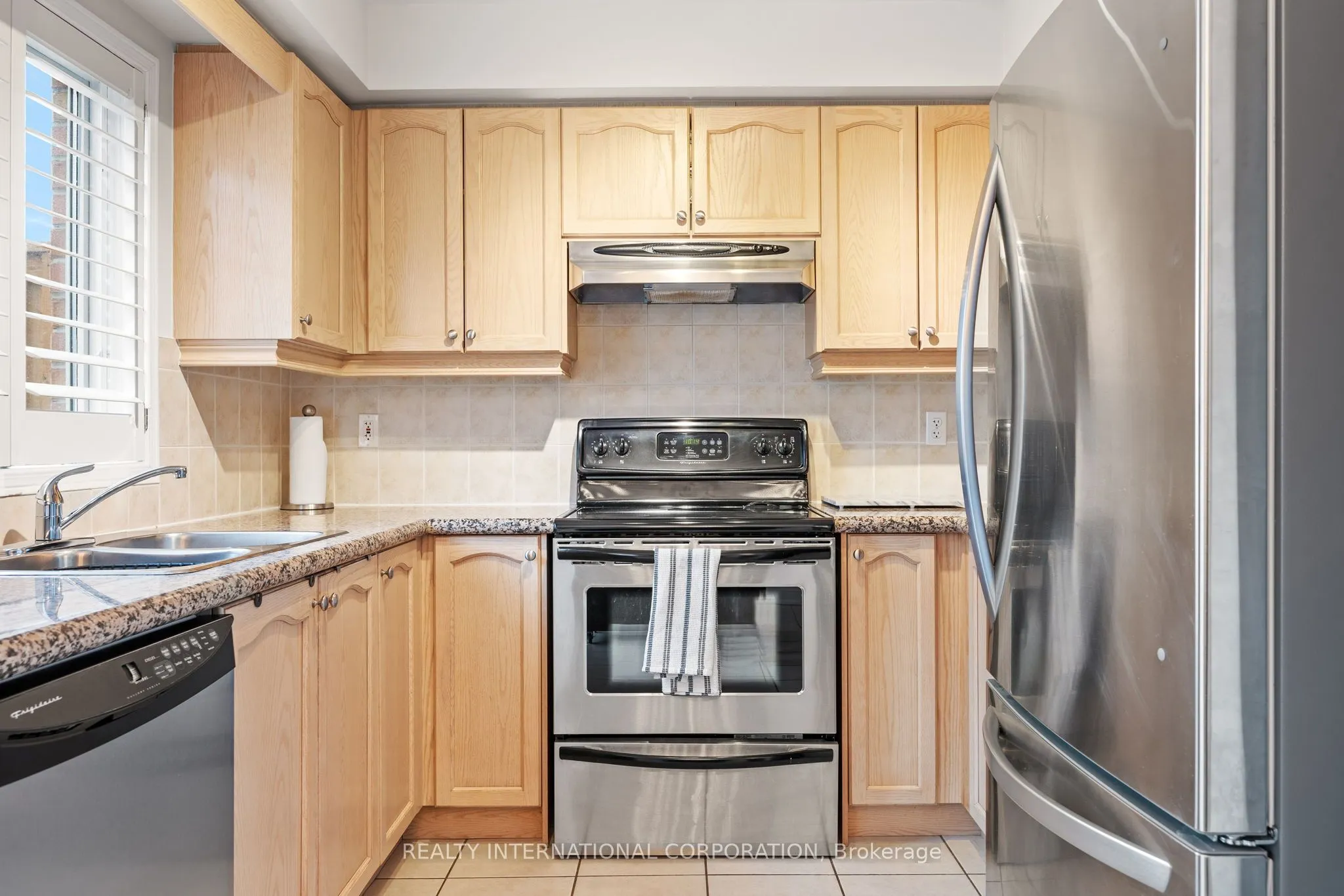 3076 Lakeshore Boulevard W, #9