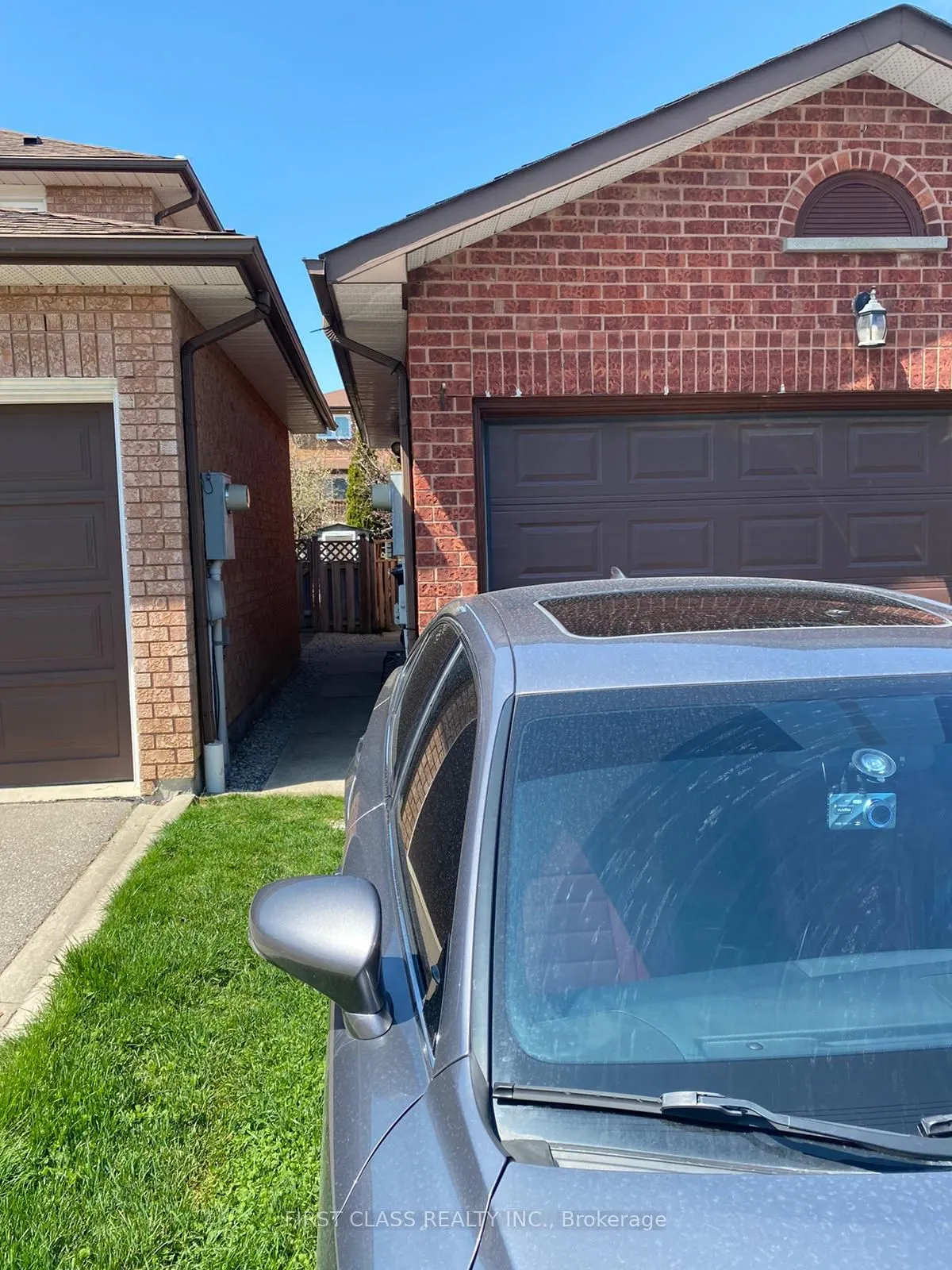 631 Roselaire Trail