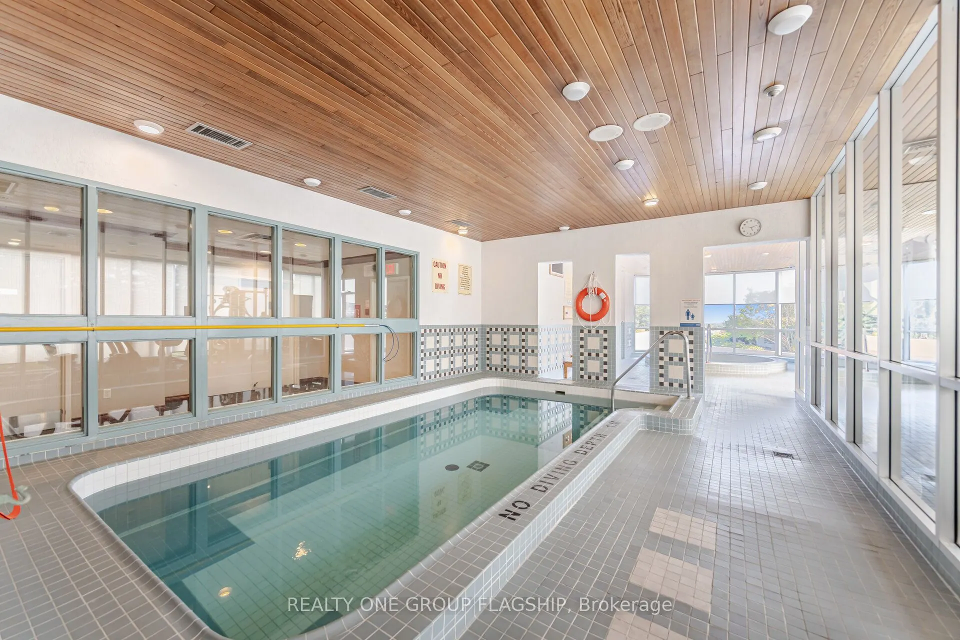 880 Dundas Street W, #604
