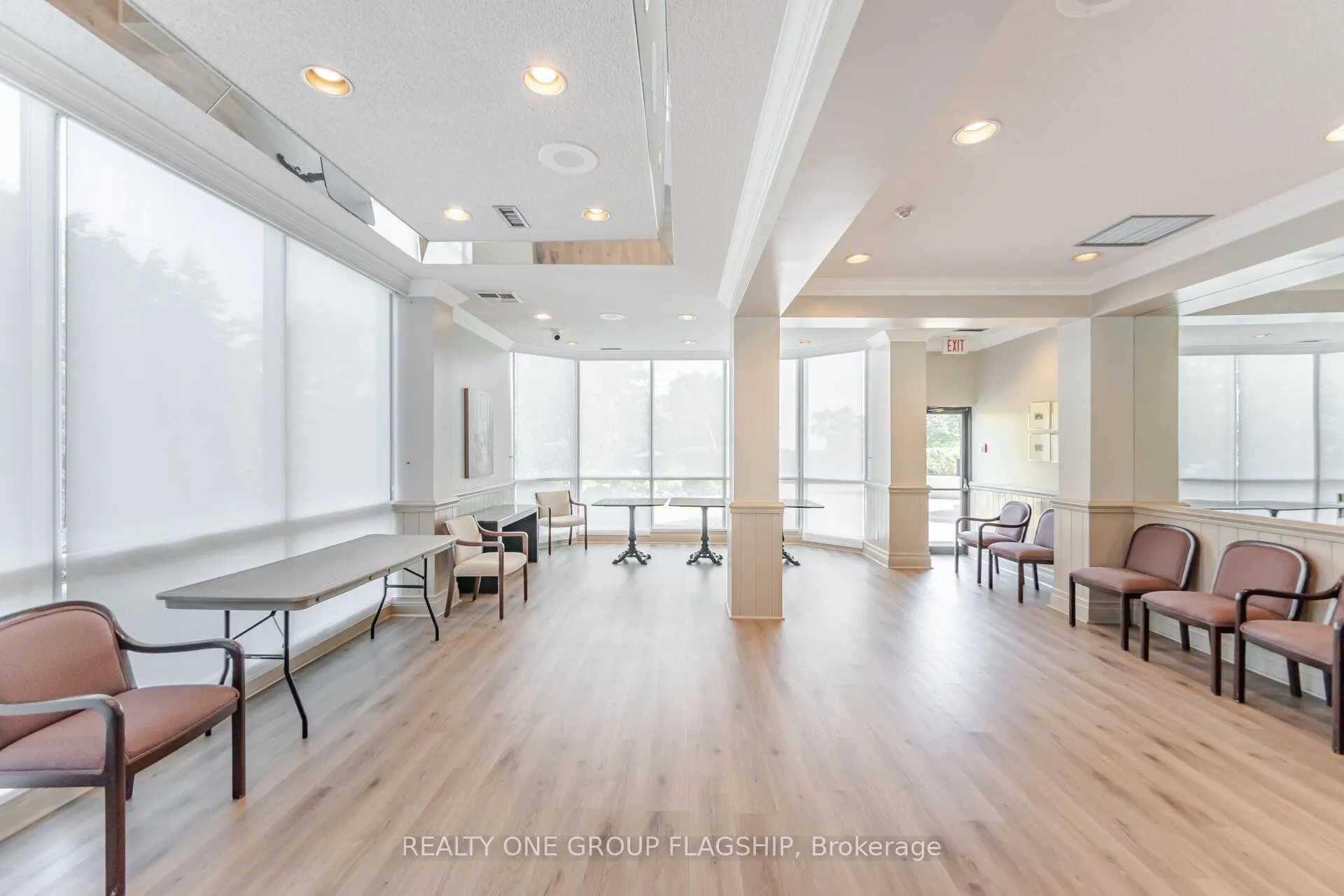 880 Dundas Street W, #604
