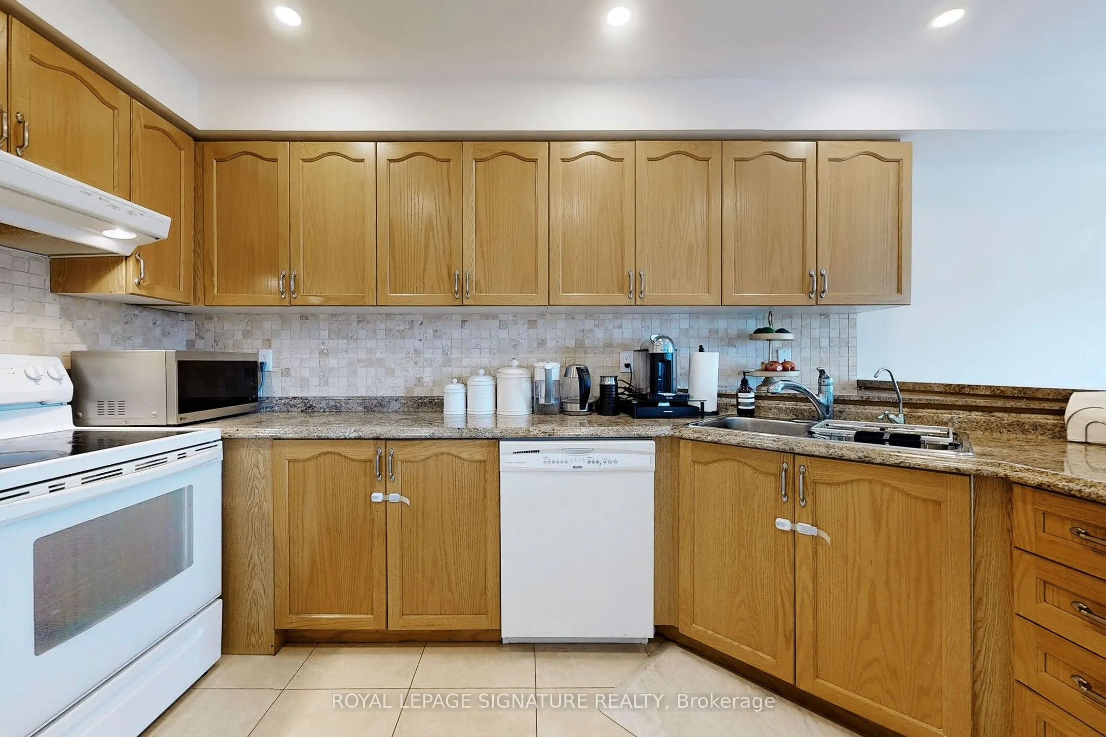 2871 Darien Road, #23