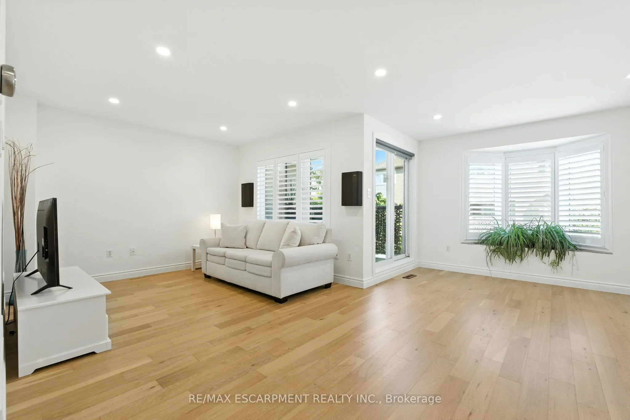 5090 FAIRVIEW Street, #48