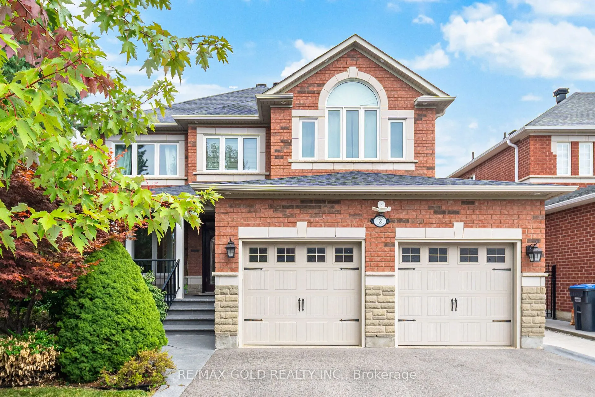 2 Treeview Crescent