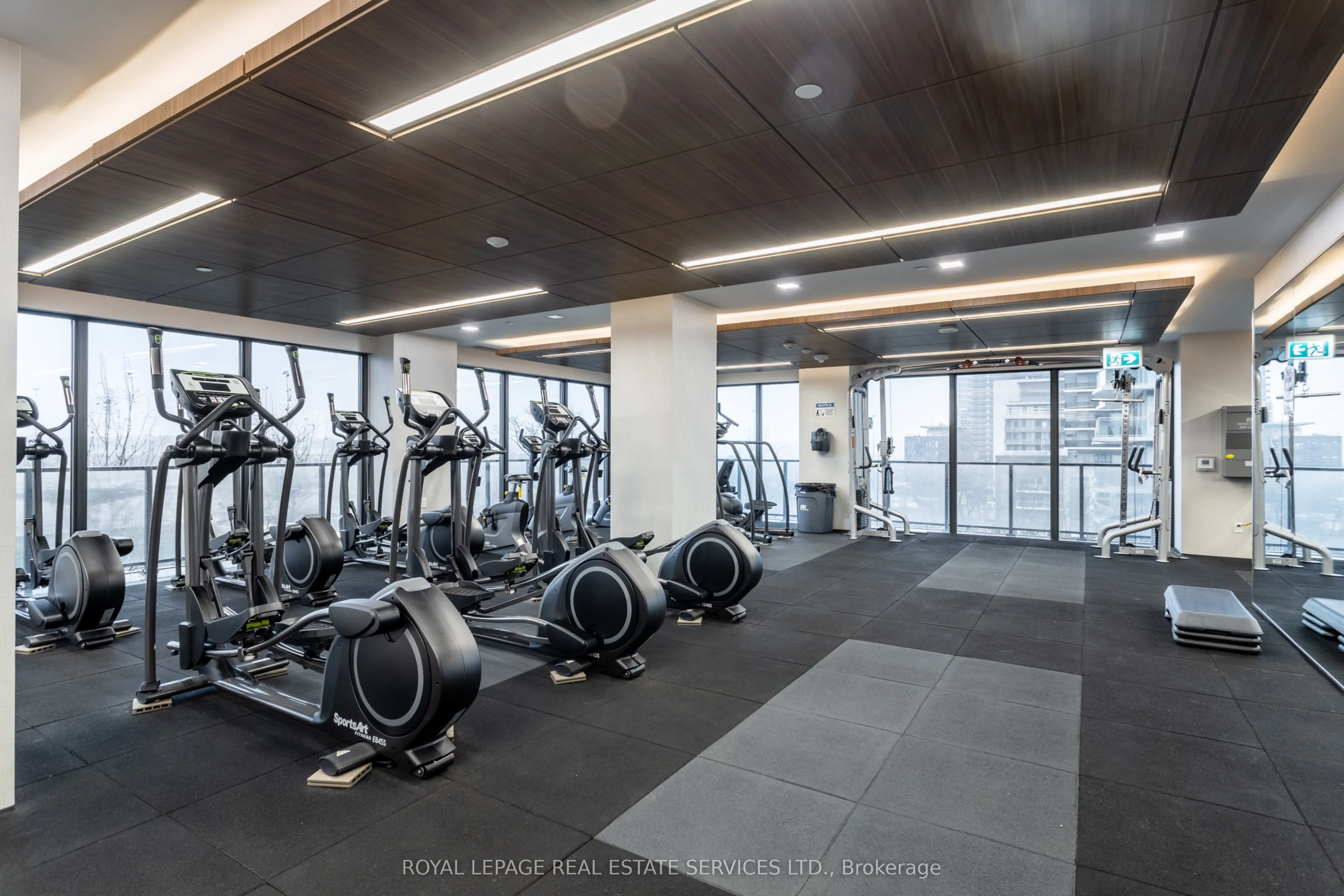 20 Shore Breeze Drive, #1002