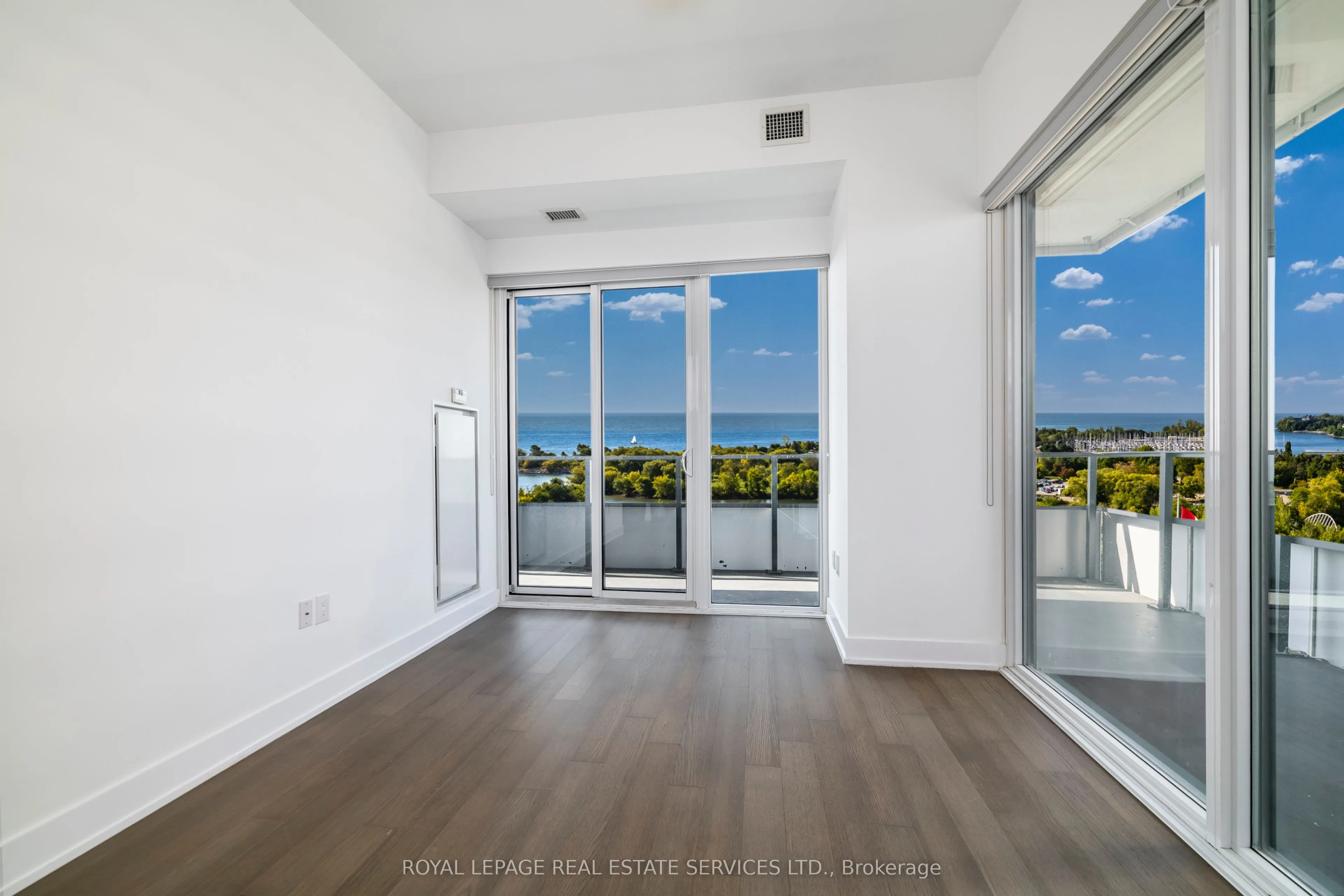 20 Shore Breeze Drive, #1002