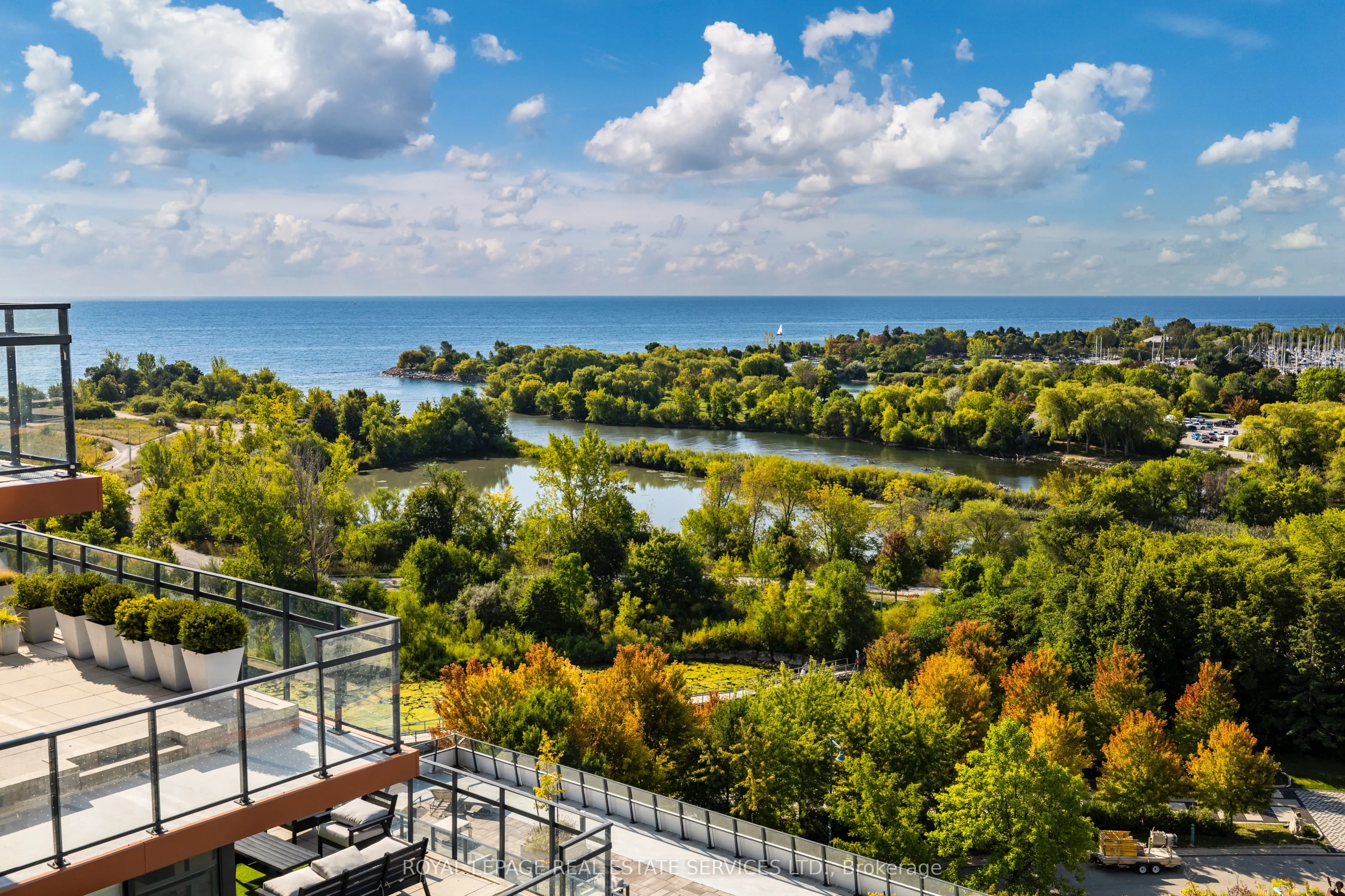 20 Shore Breeze Drive, #1002