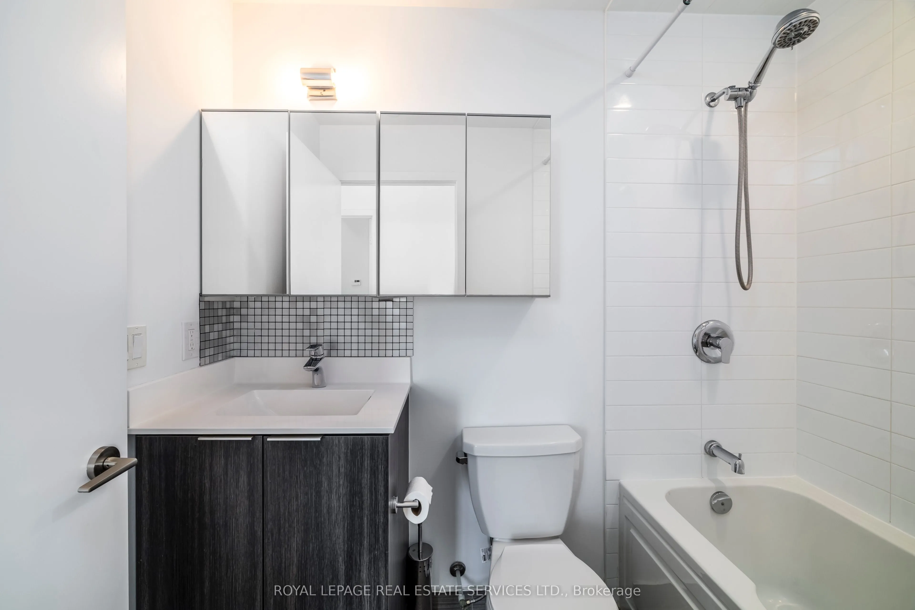 20 Shore Breeze Drive, #1002
