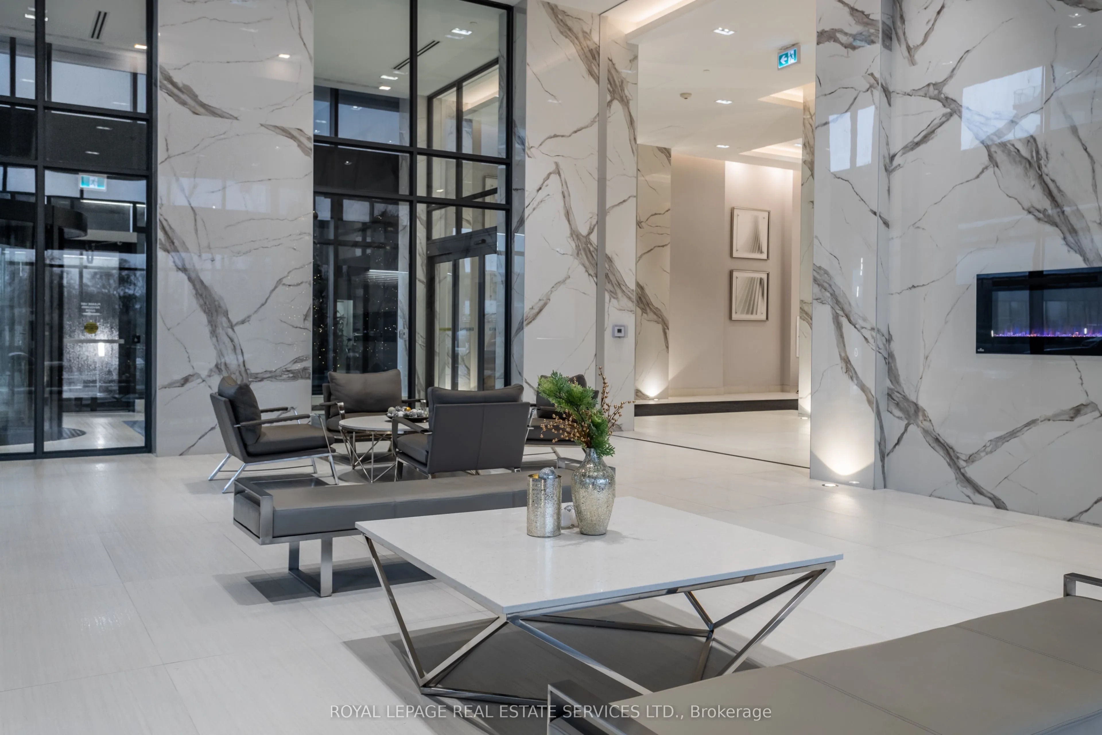 20 Shore Breeze Drive, #1002