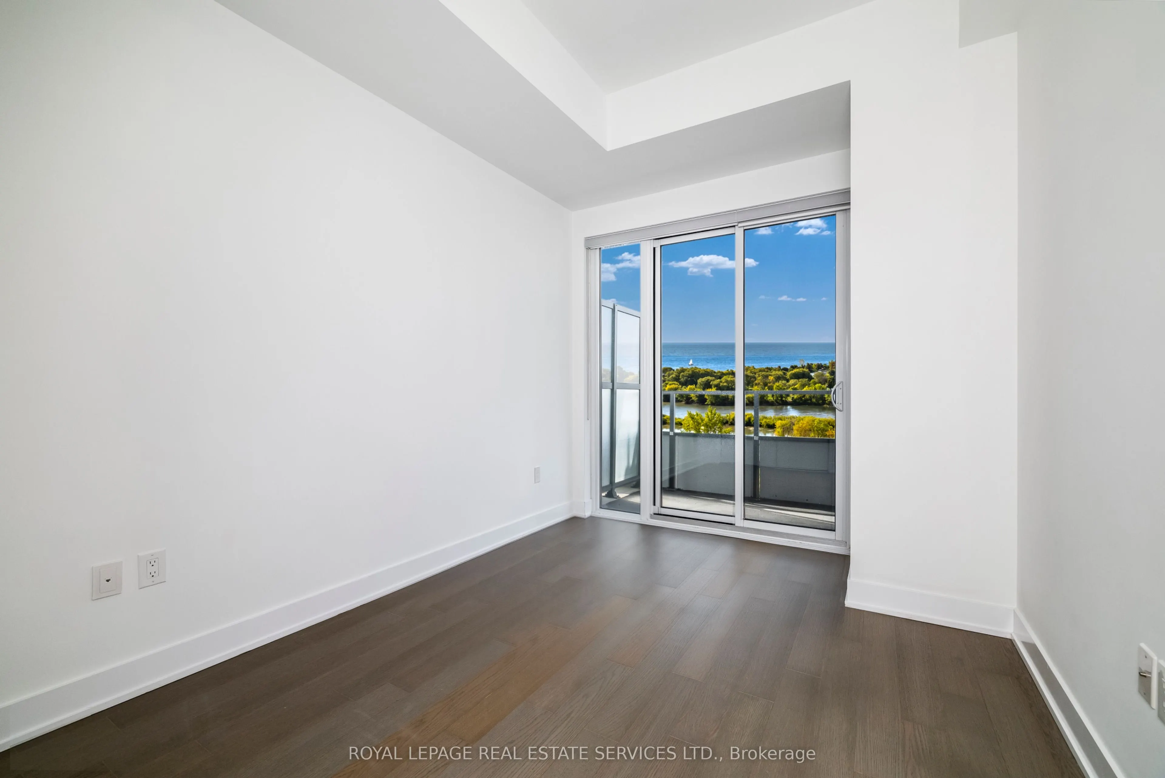 20 Shore Breeze Drive, #1002