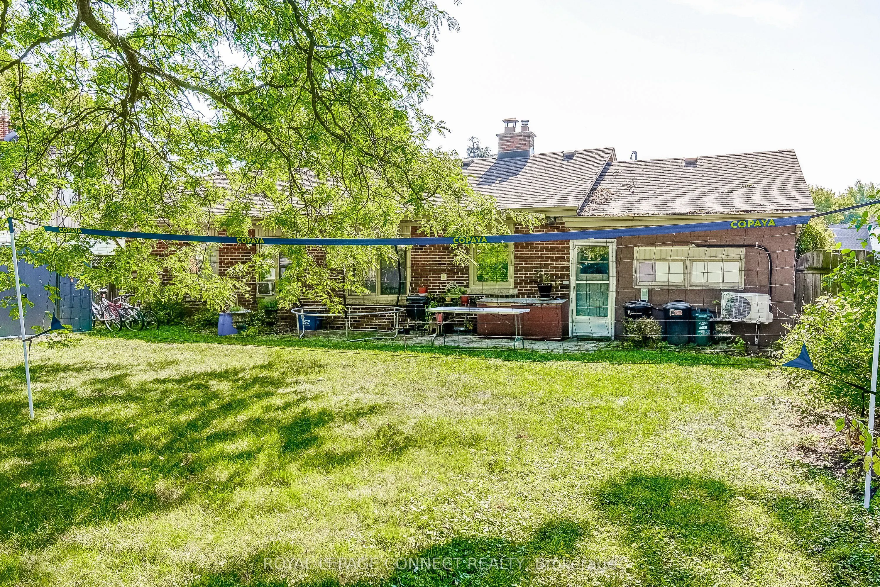 2021 Churchill Avenue