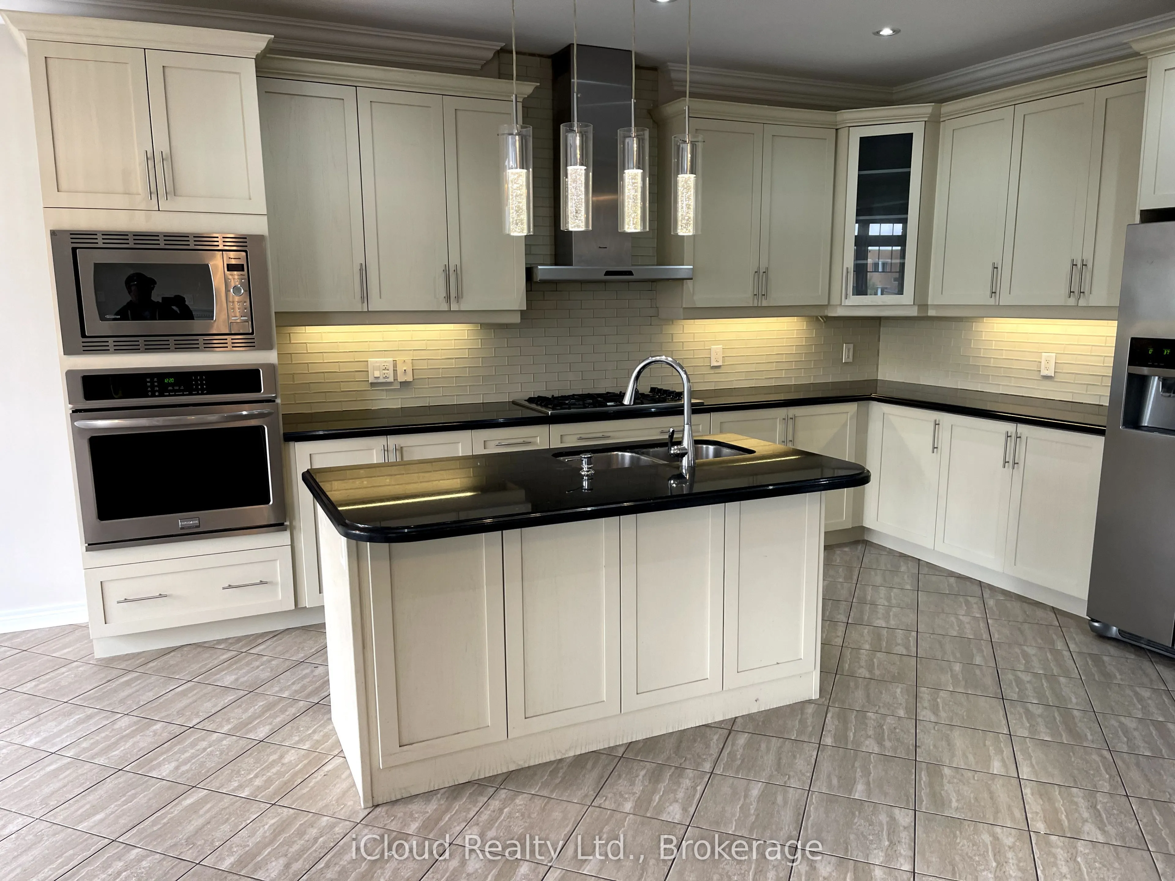 109 Kaitting Trail Trail