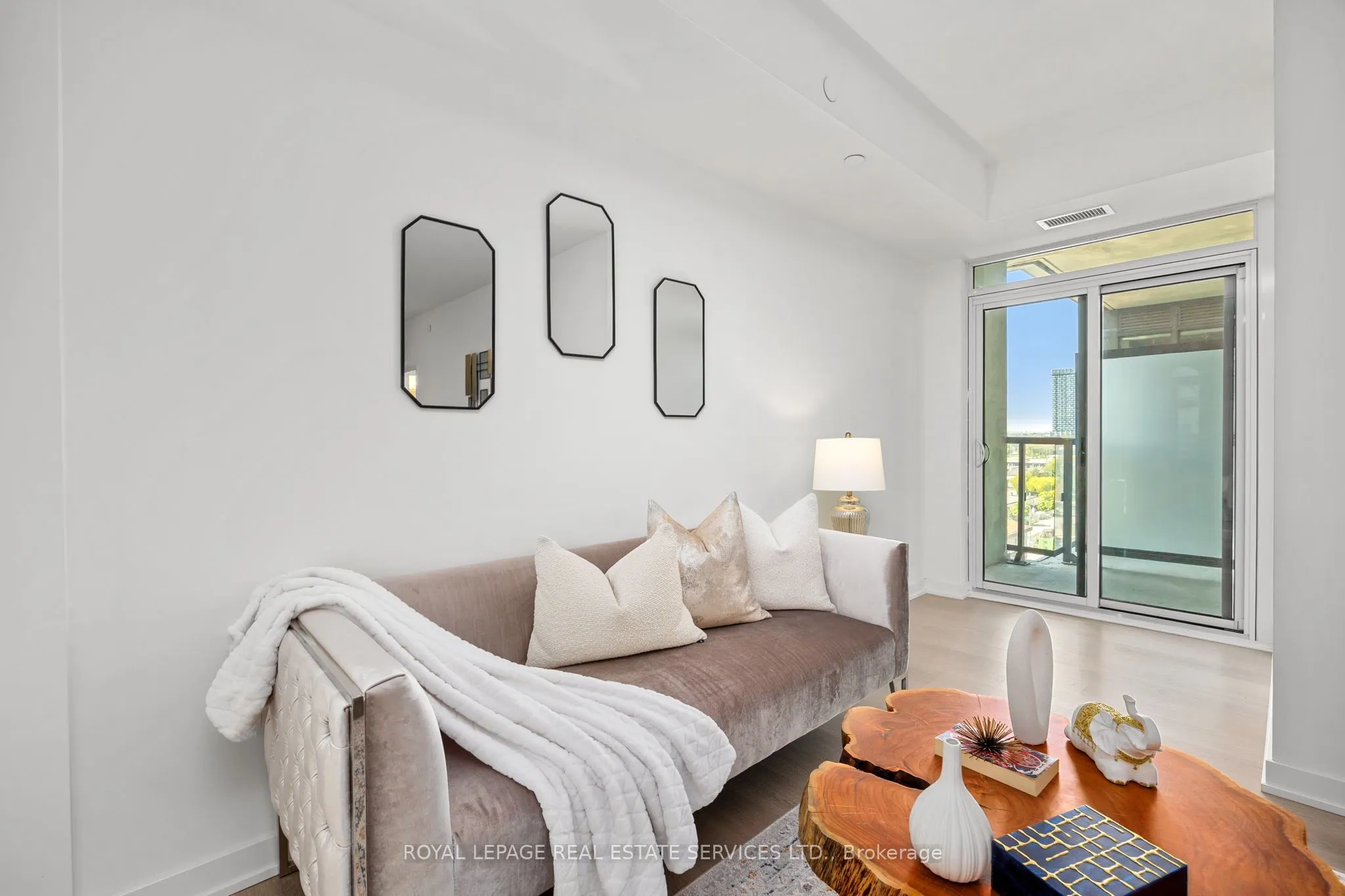 859 The Queensway, #708