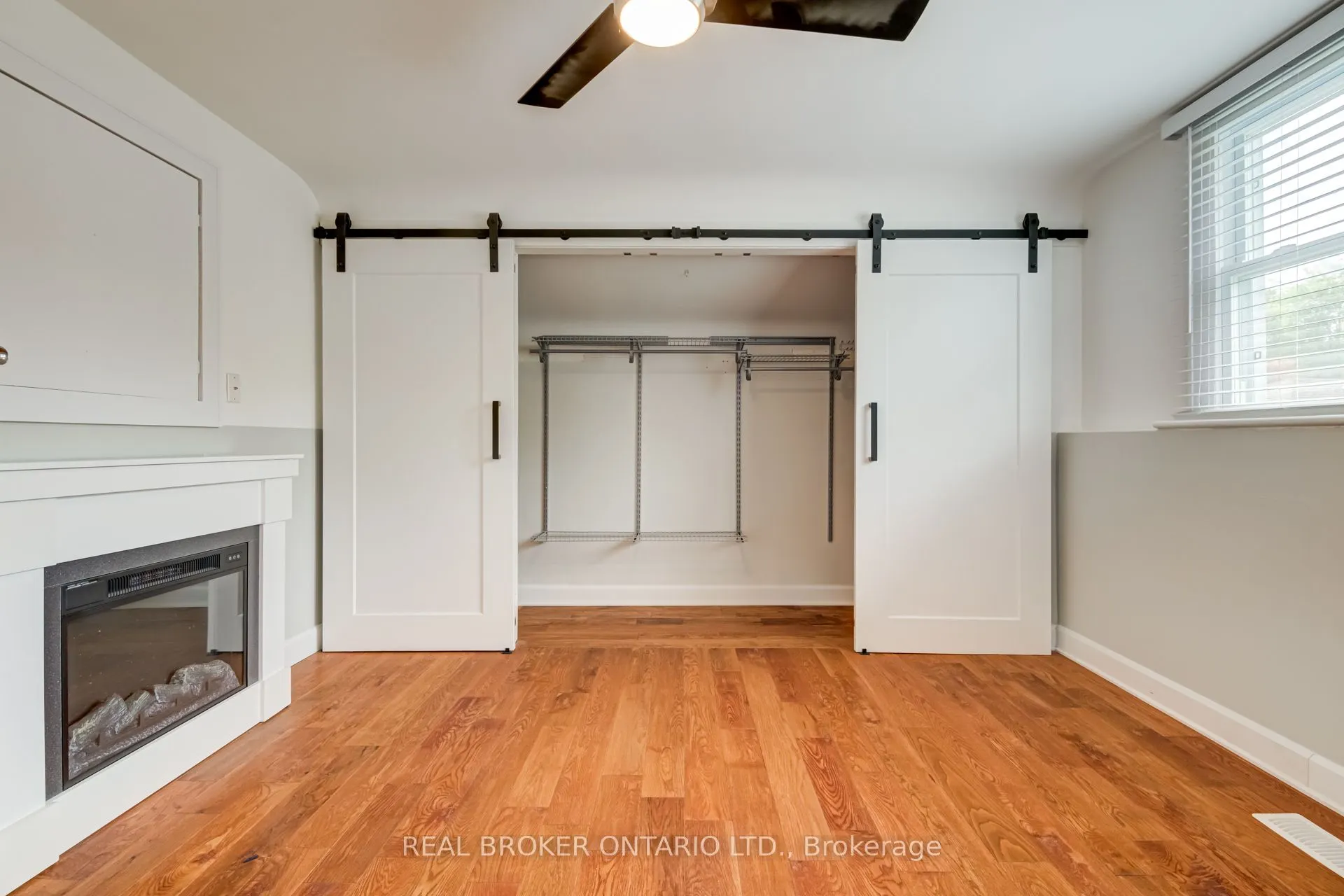 186 Jeffery Avenue S