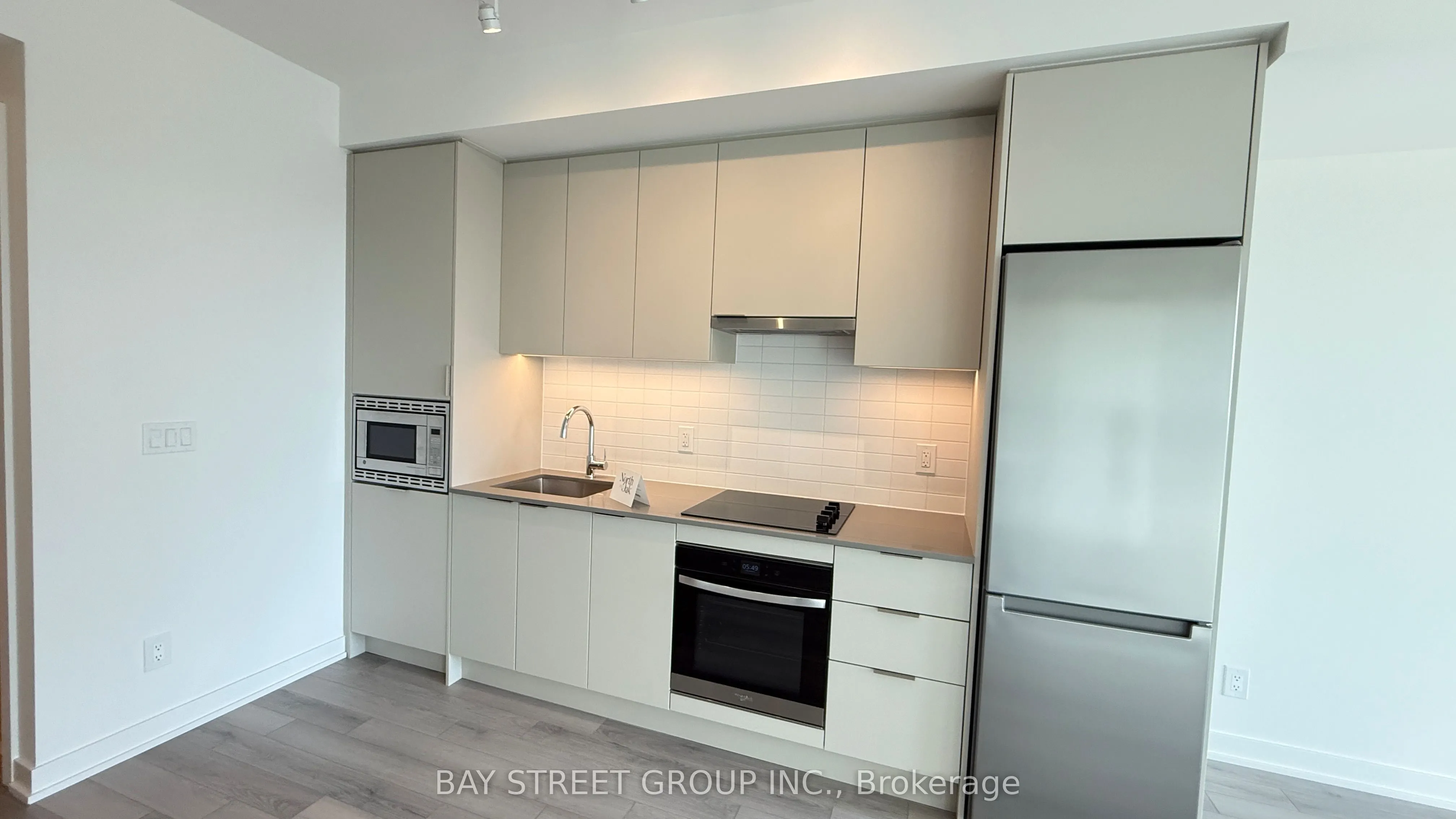 3079 Trafalgar Road, #1306
