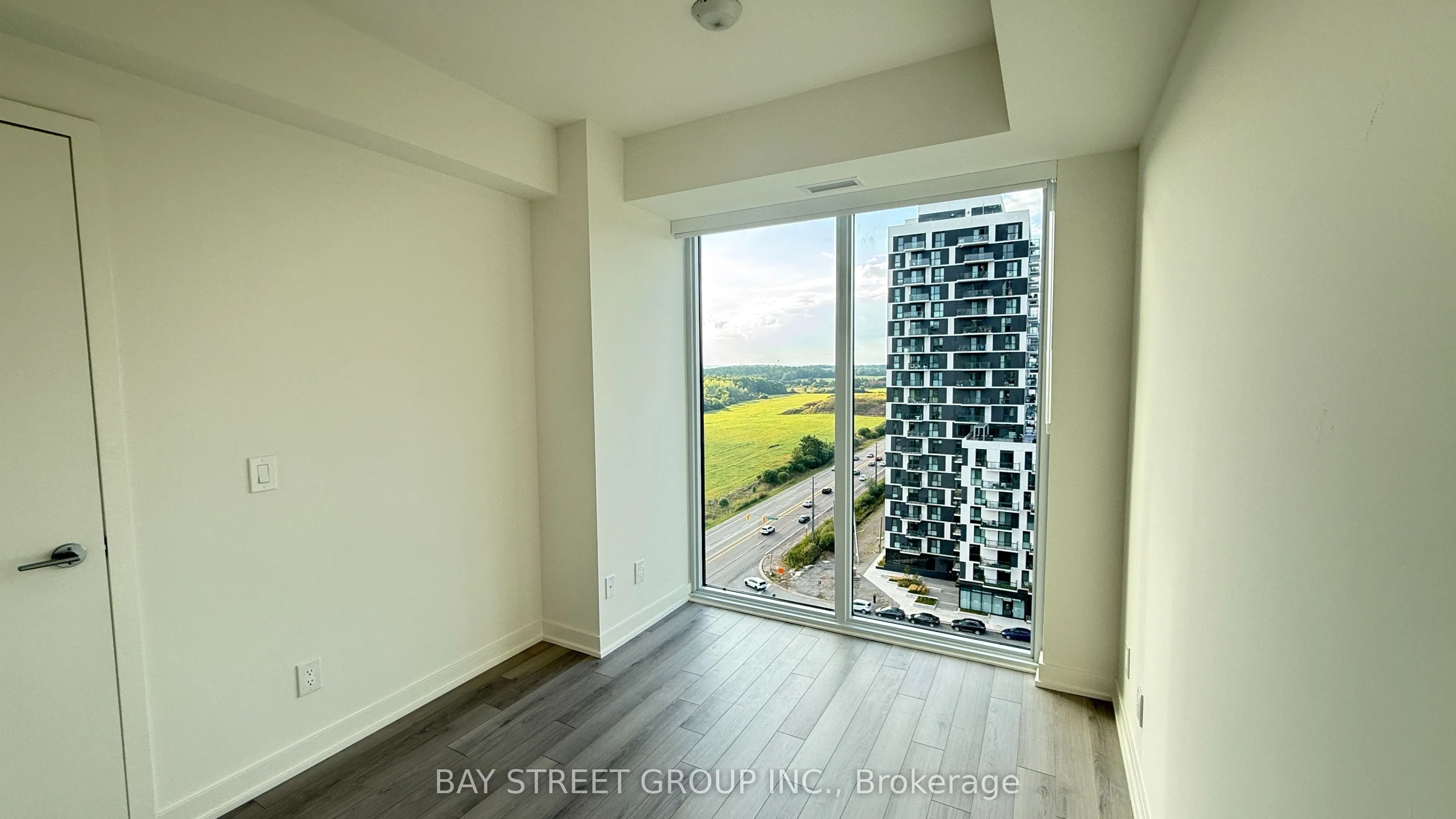 3079 Trafalgar Road, #1306