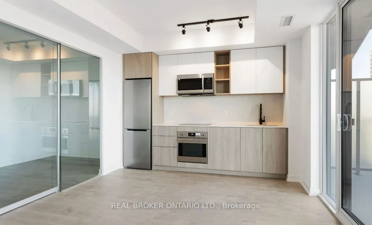 36 Zorra Street, #907