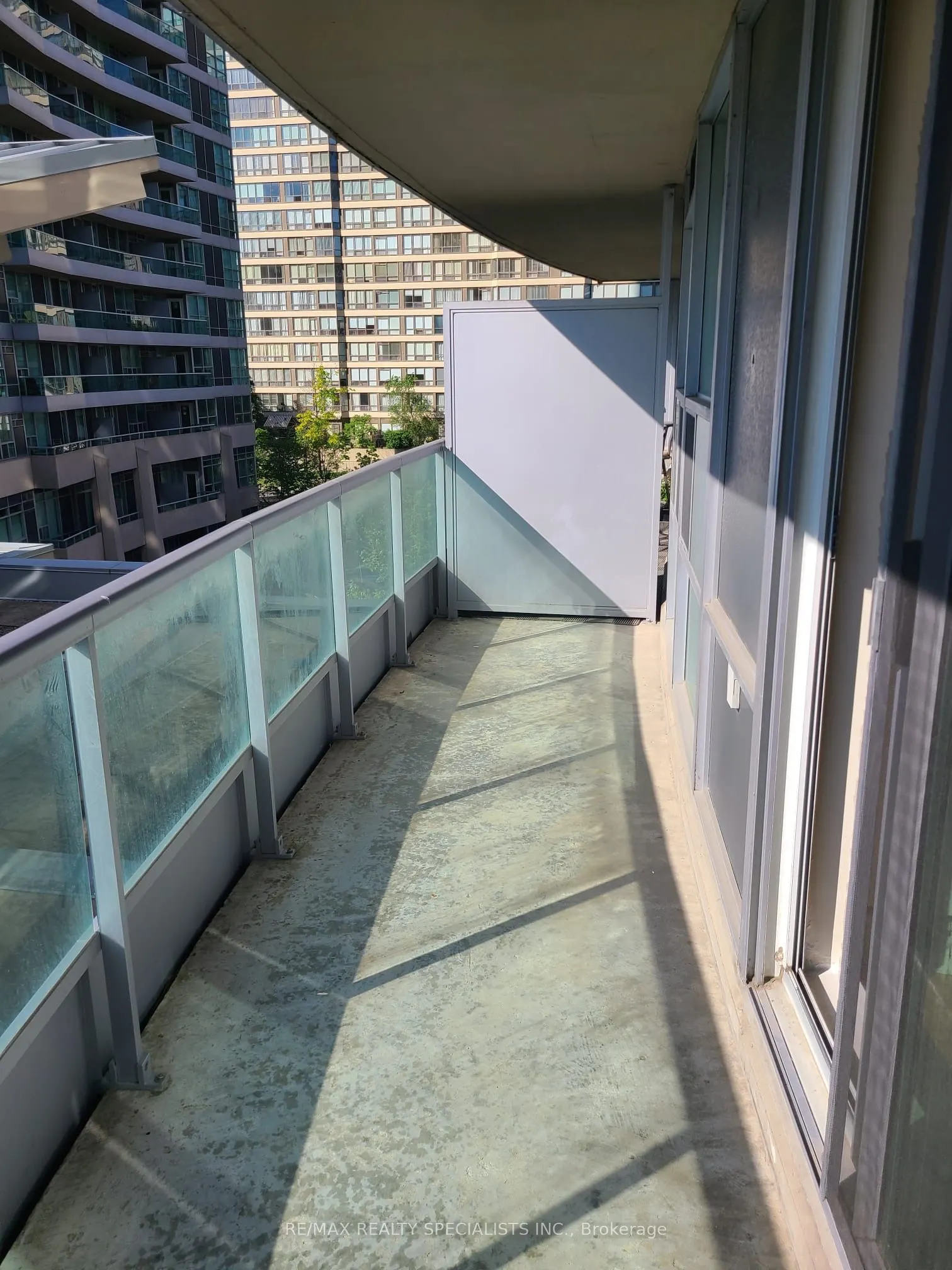 1 Elm Drive W, #403