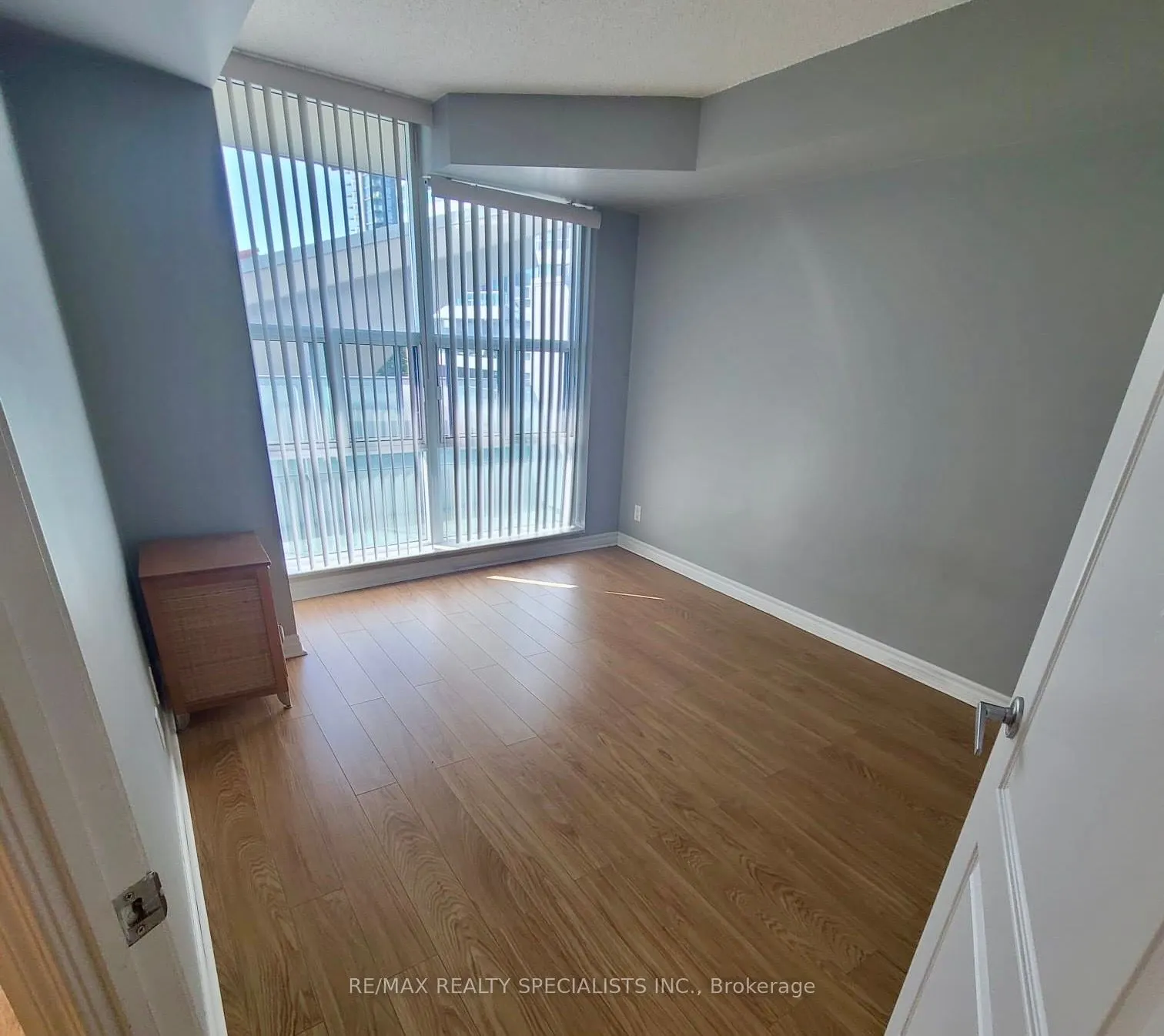 1 Elm Drive W, #403