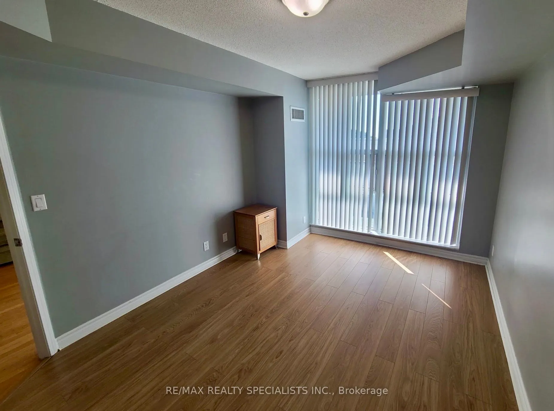 1 Elm Drive W, #403