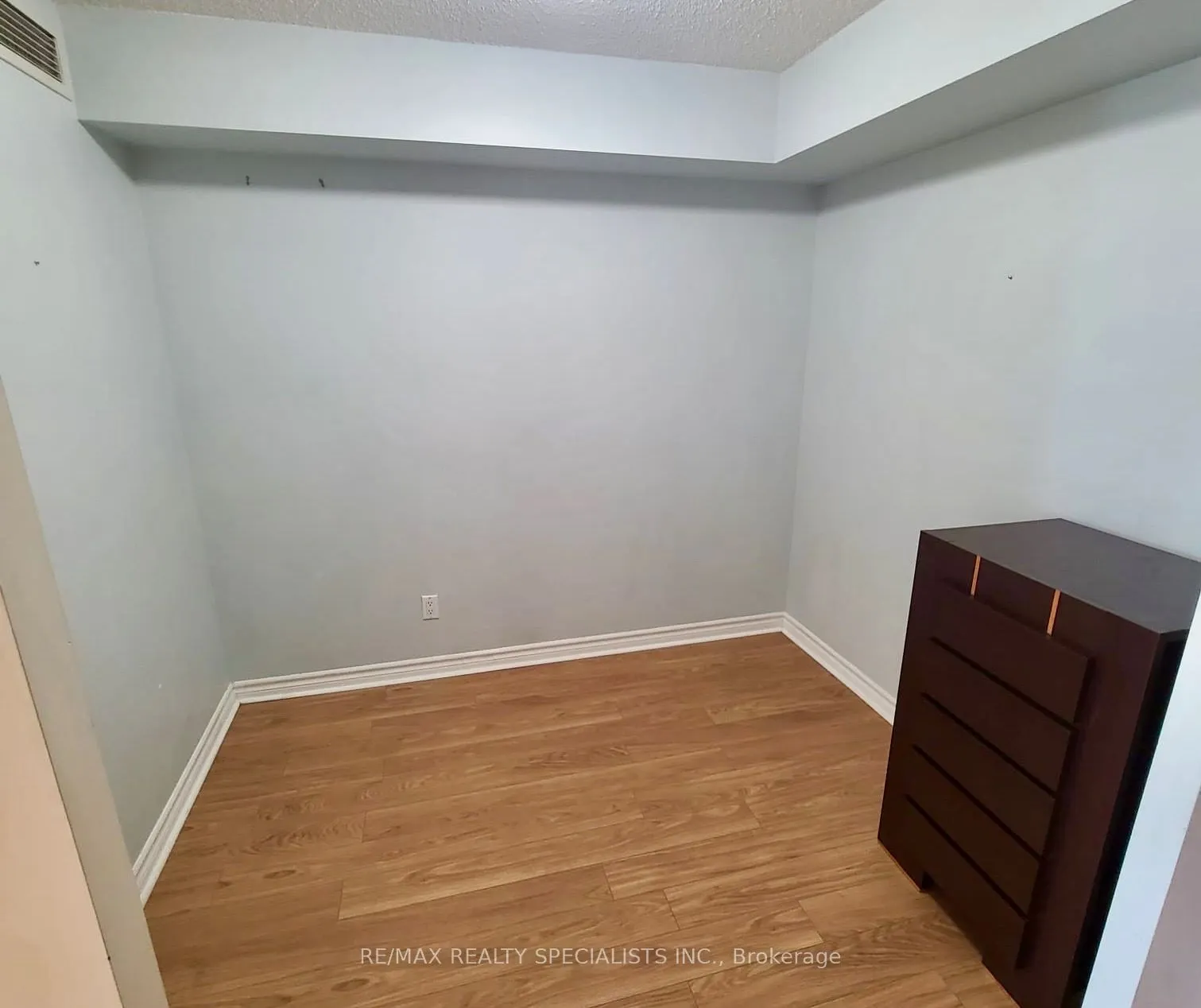 1 Elm Drive W, #403