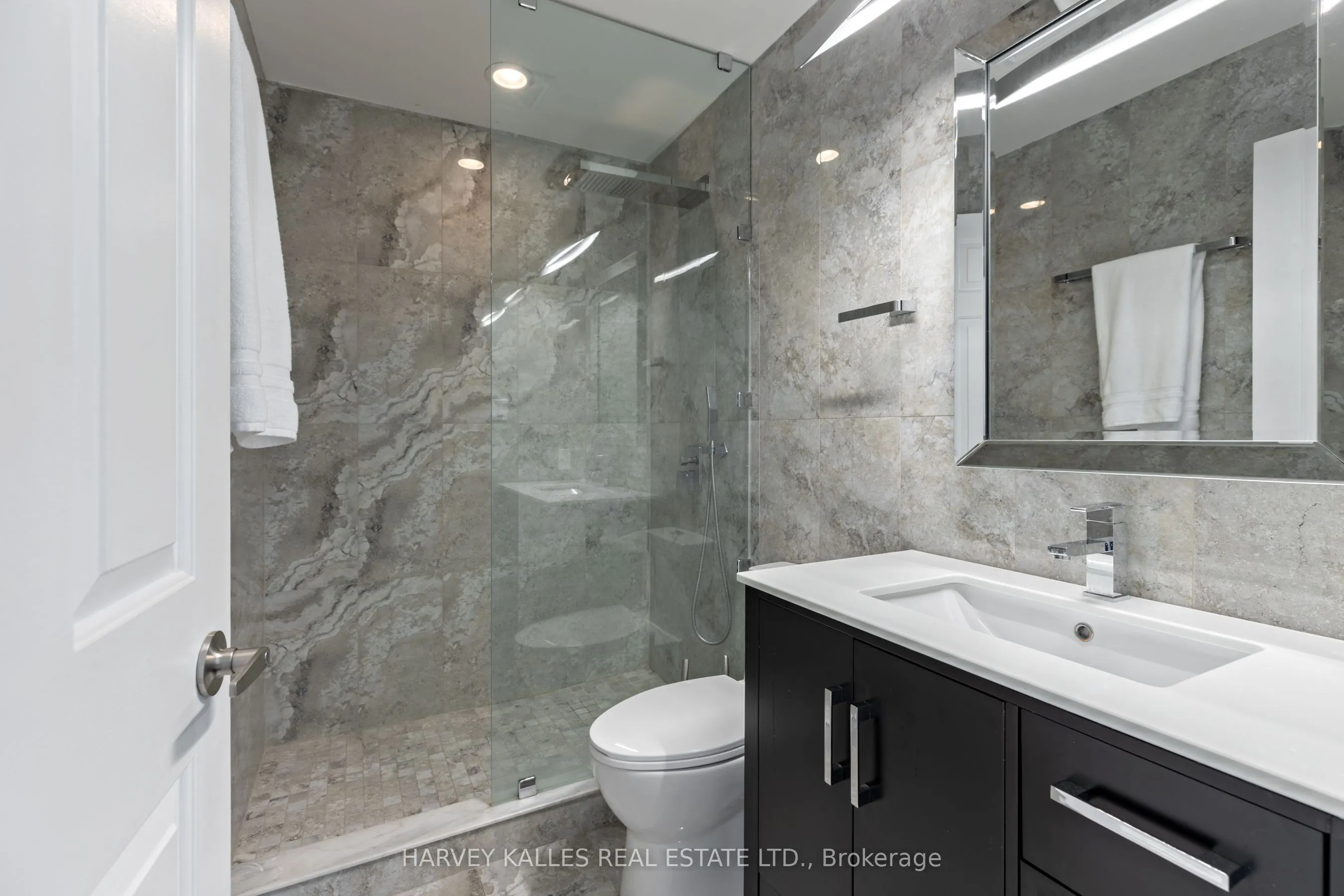 22 Southport Street, #1040
