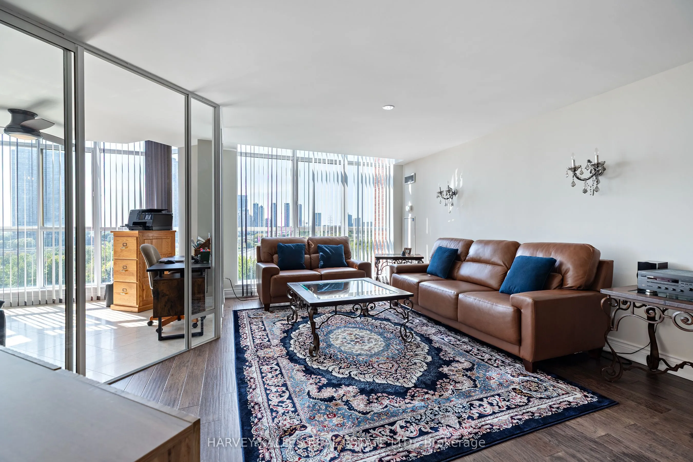 22 Southport Street, #1040