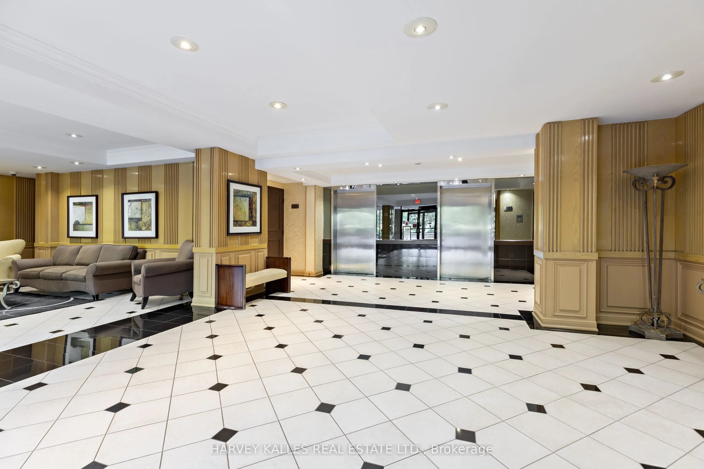 22 Southport Street, #1040