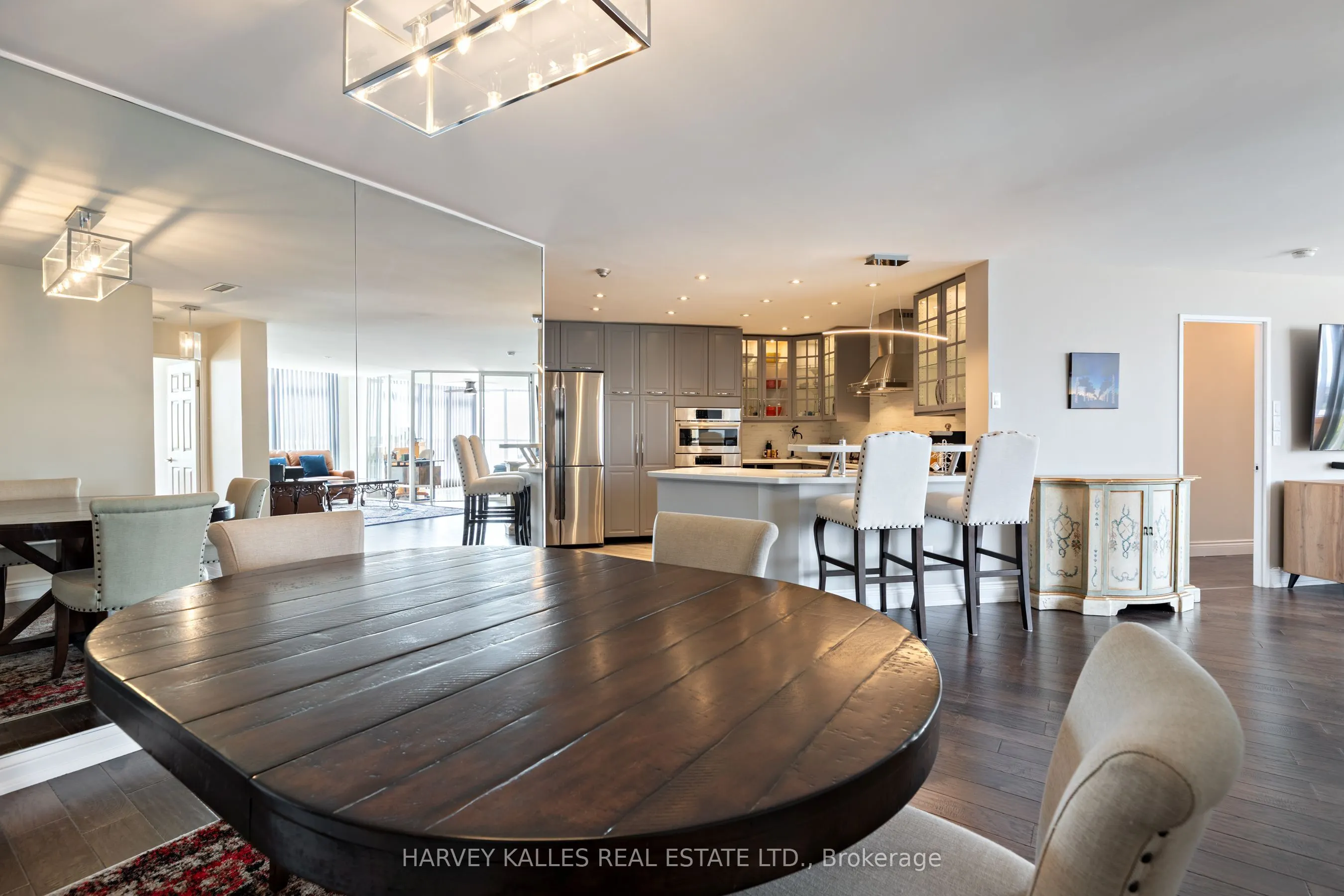 22 Southport Street, #1040