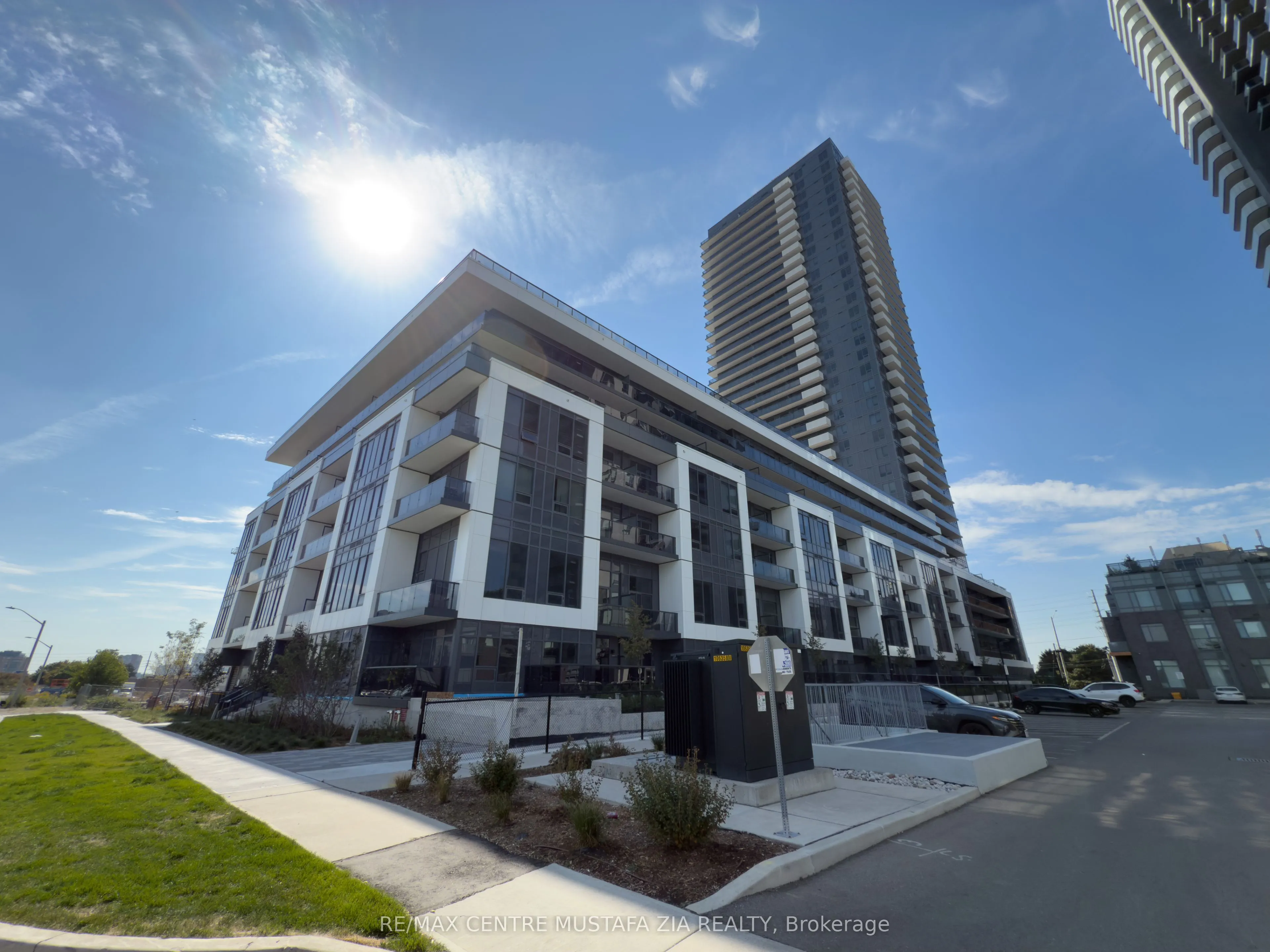 5105 Hurontario Street, #103