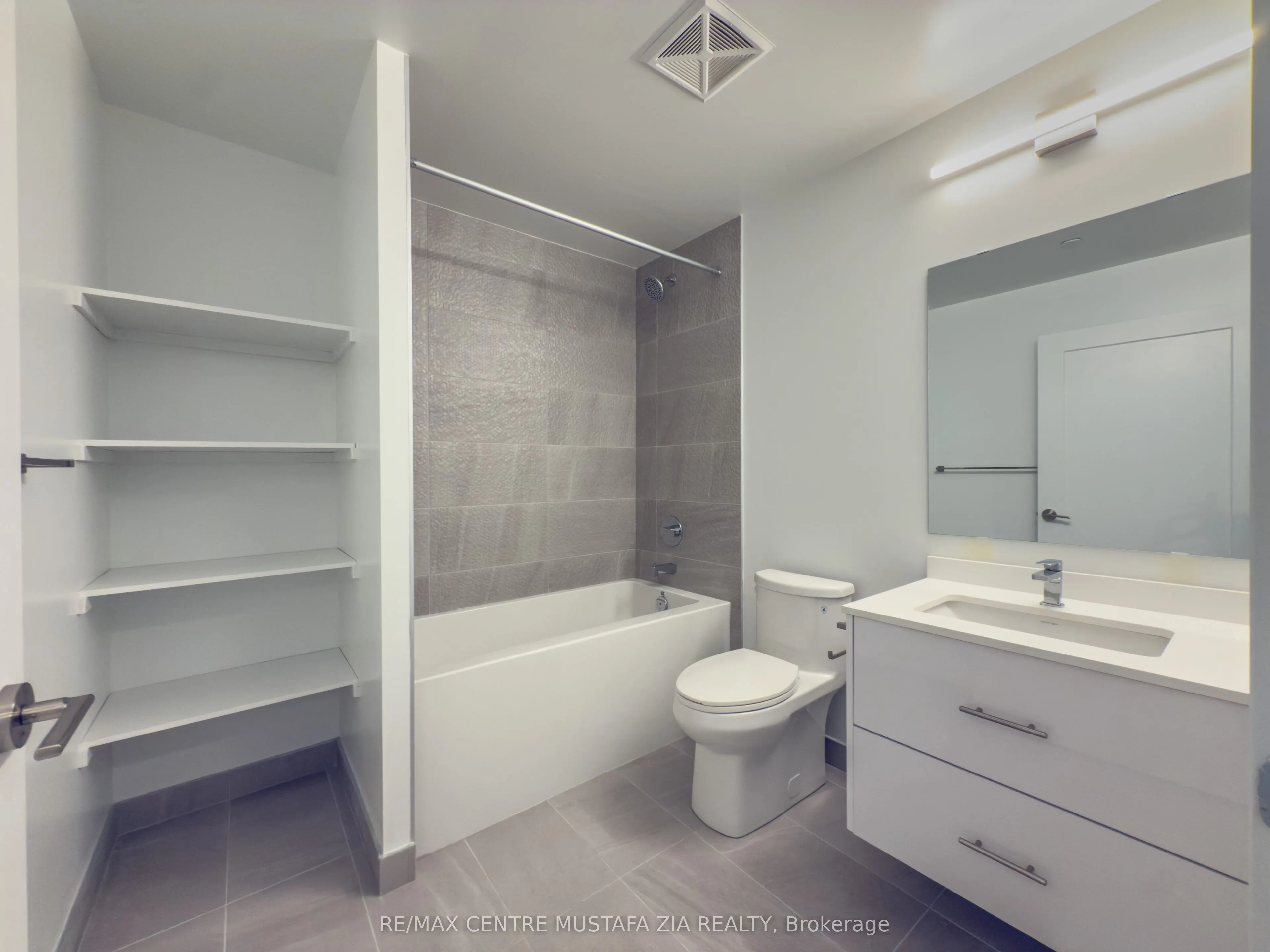5105 Hurontario Street, #103