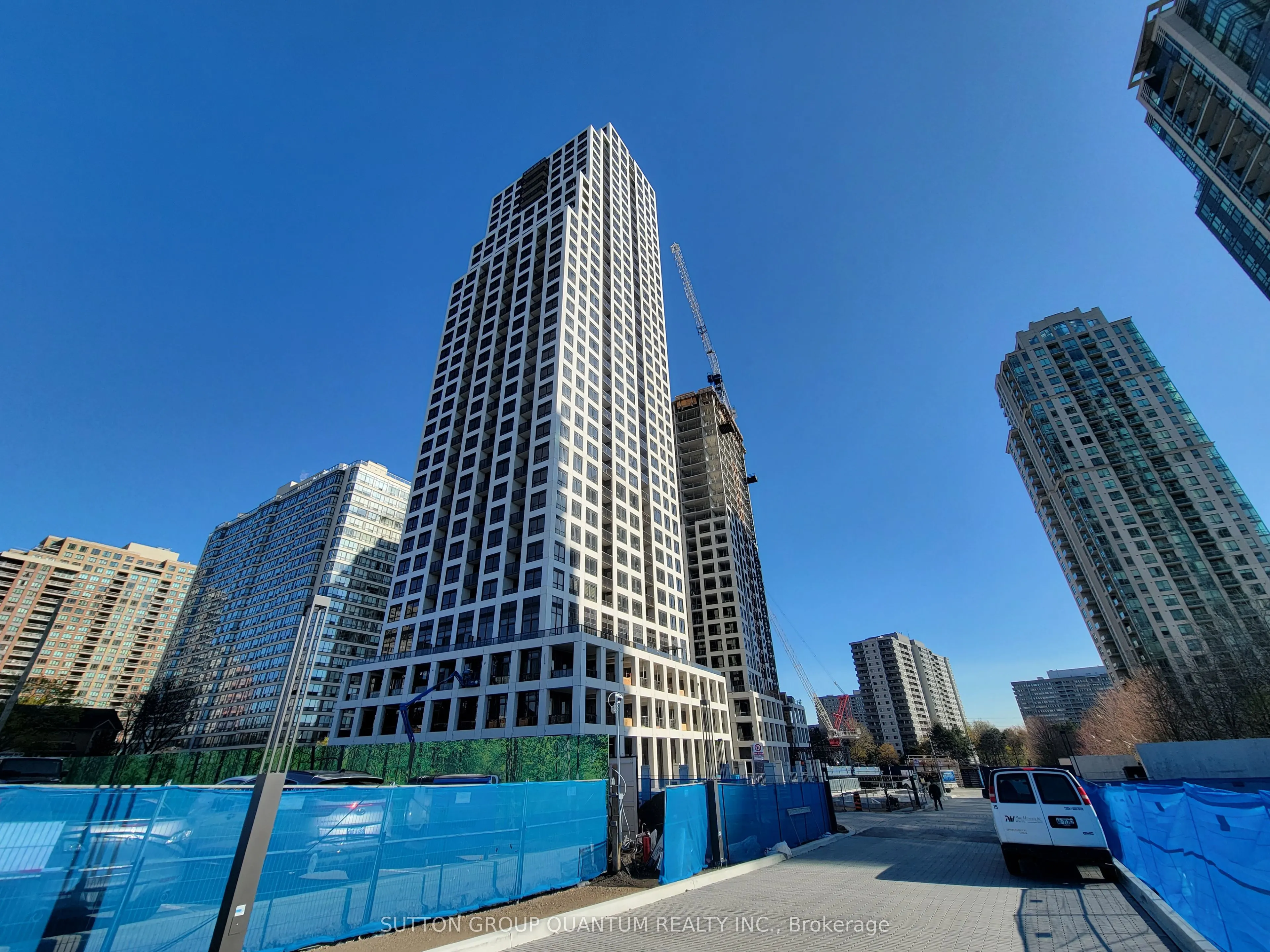 36 Elm Dr. W. Drive, #601