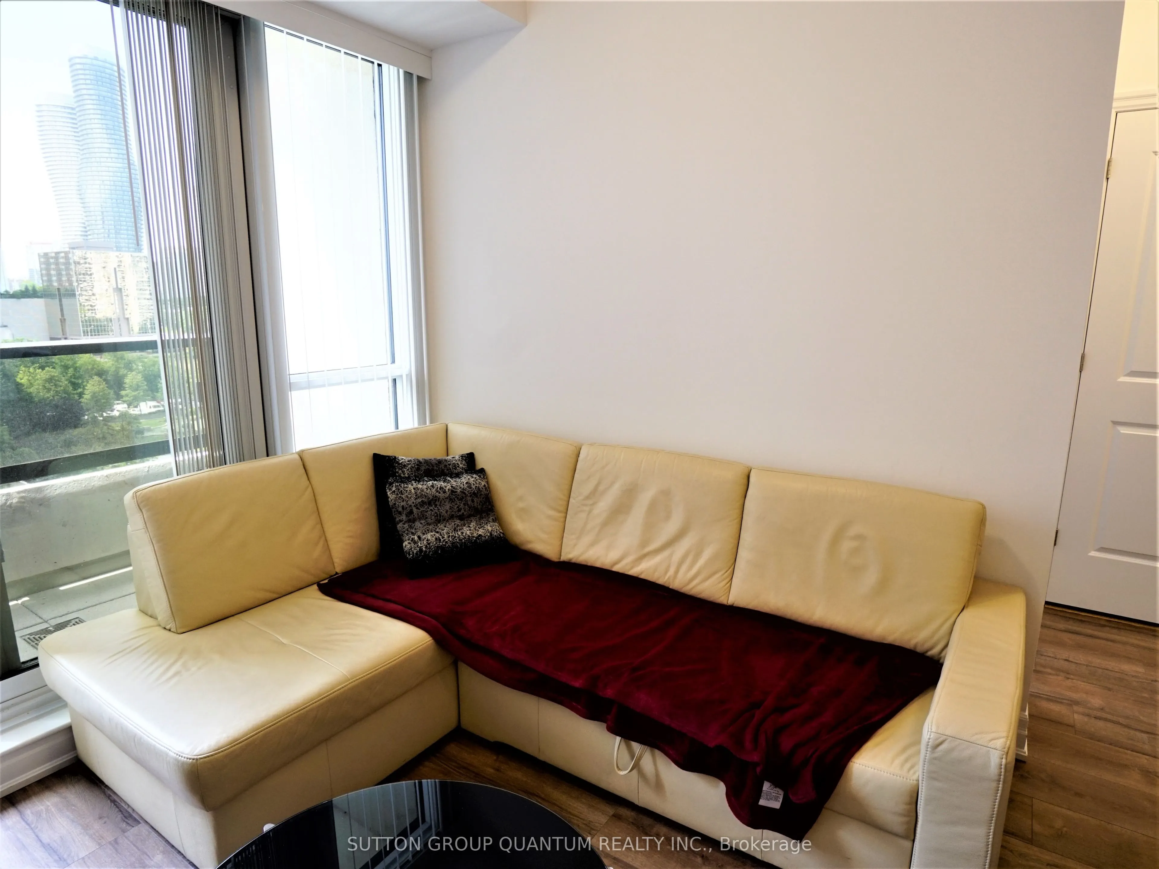 36 Elm Dr. W. Drive, #601