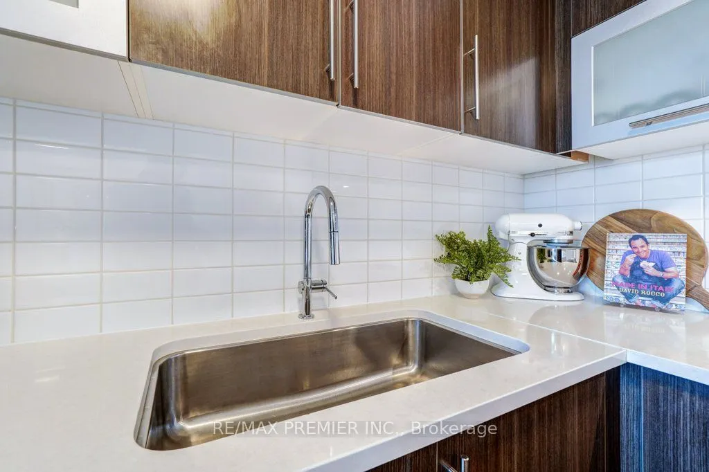 1 Michael Power Place, #1007