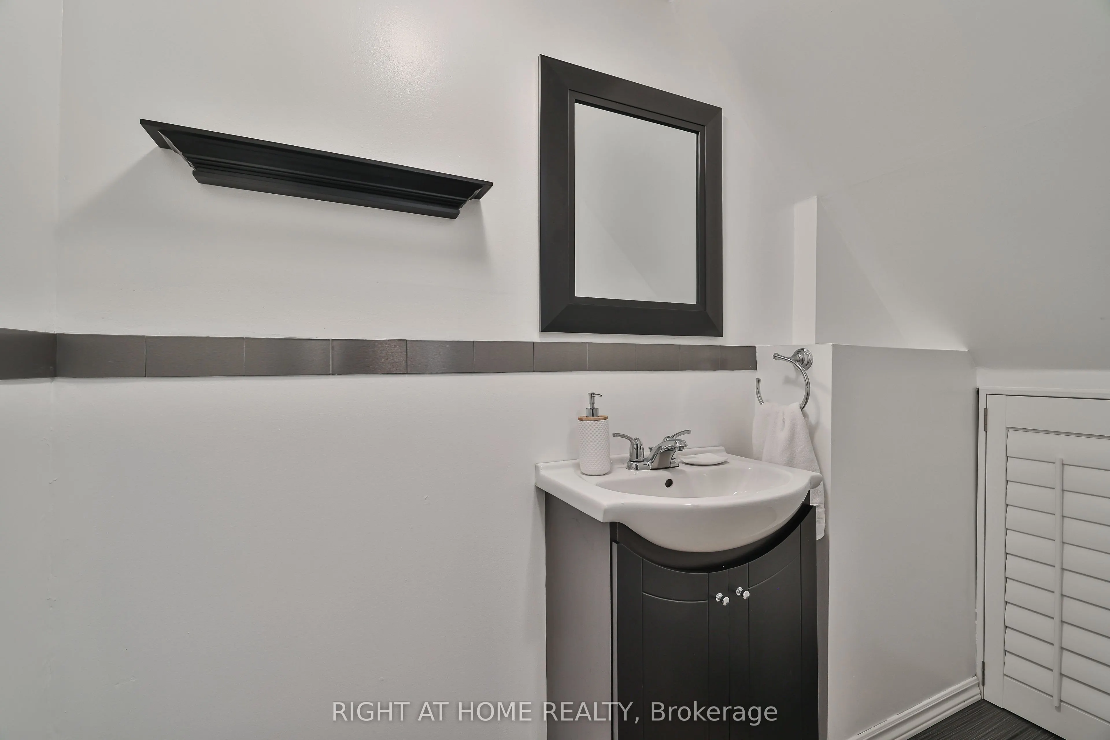 4635 Regents Terrace, #61