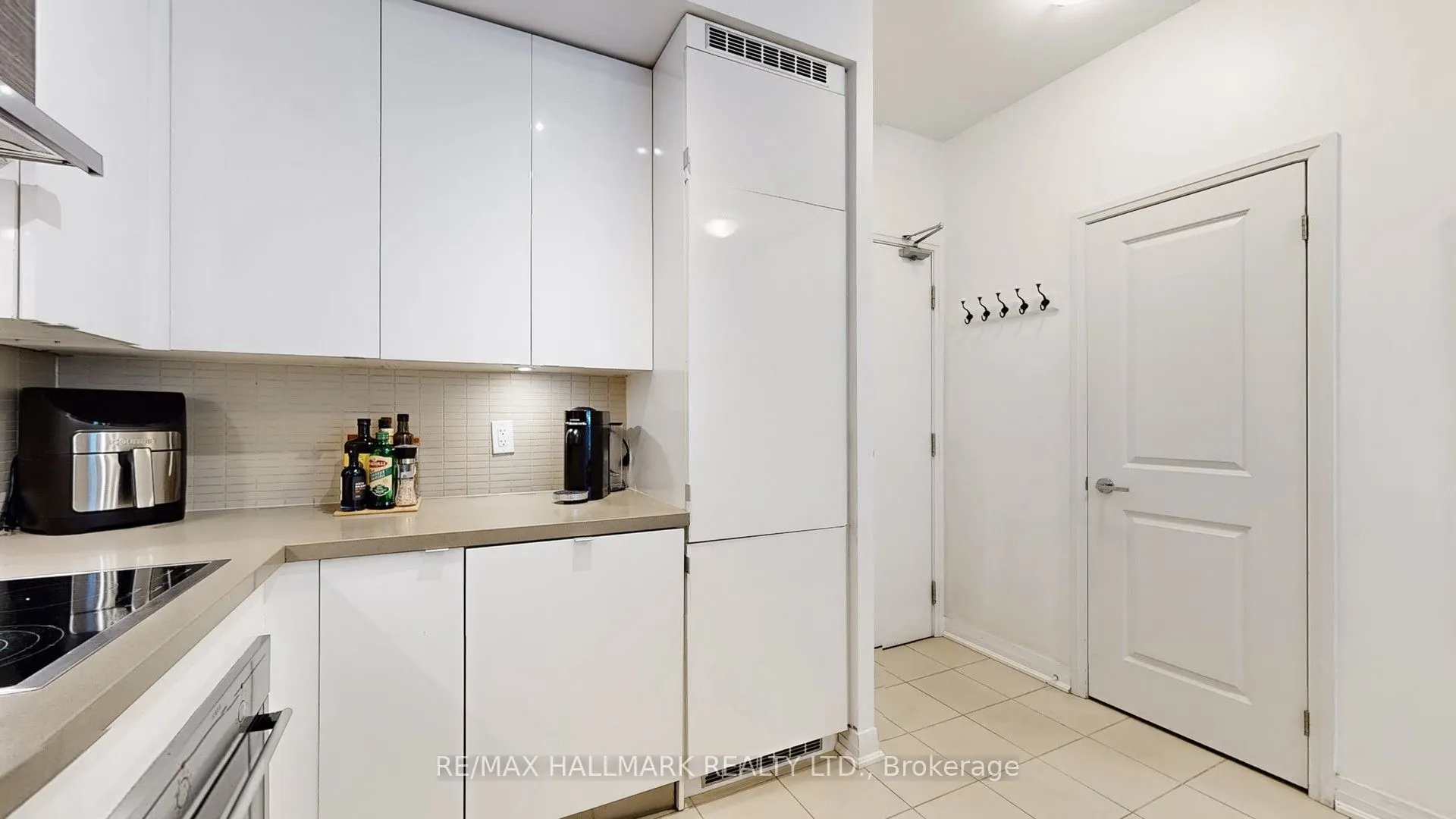 60 Annie Craig Drive, #1008