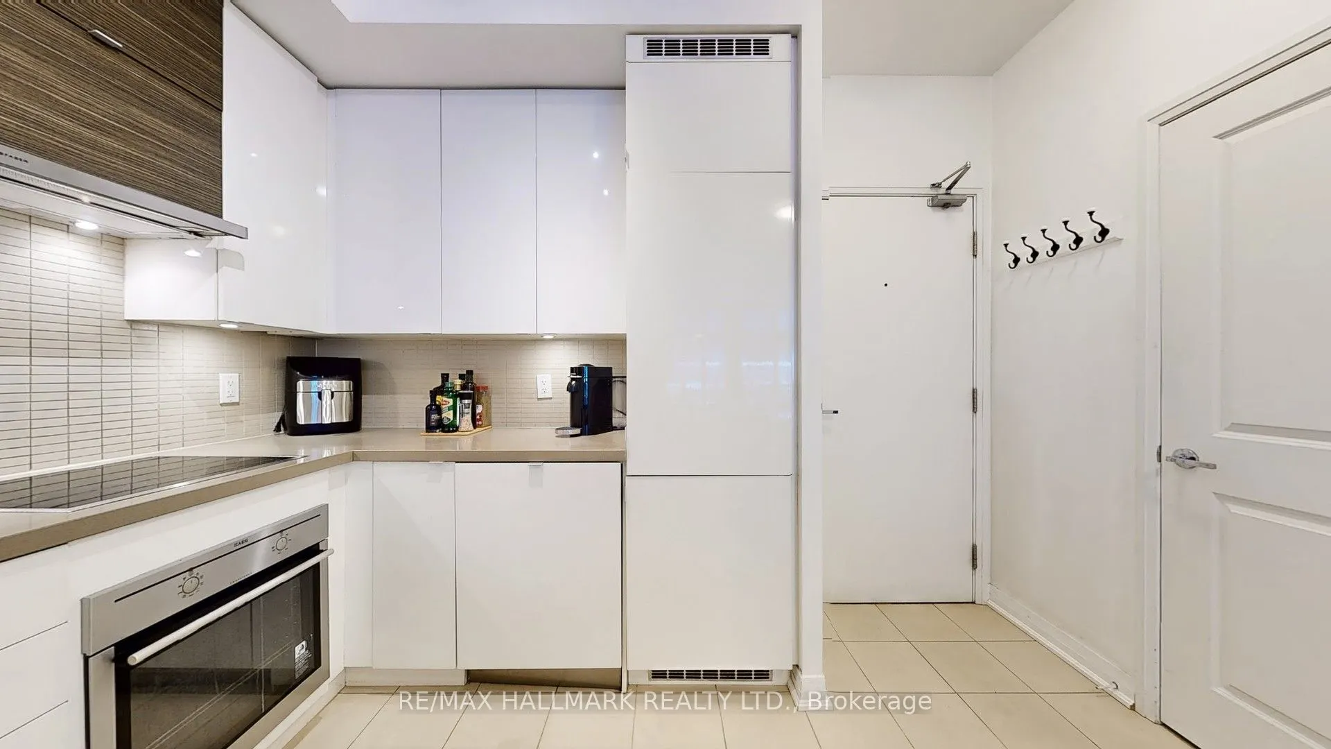 60 Annie Craig Drive, #1008
