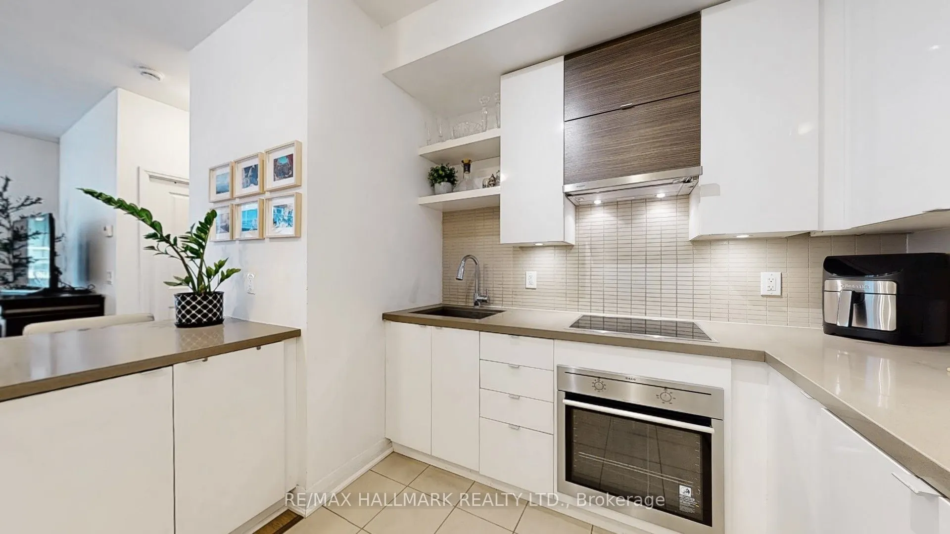 60 Annie Craig Drive, #1008