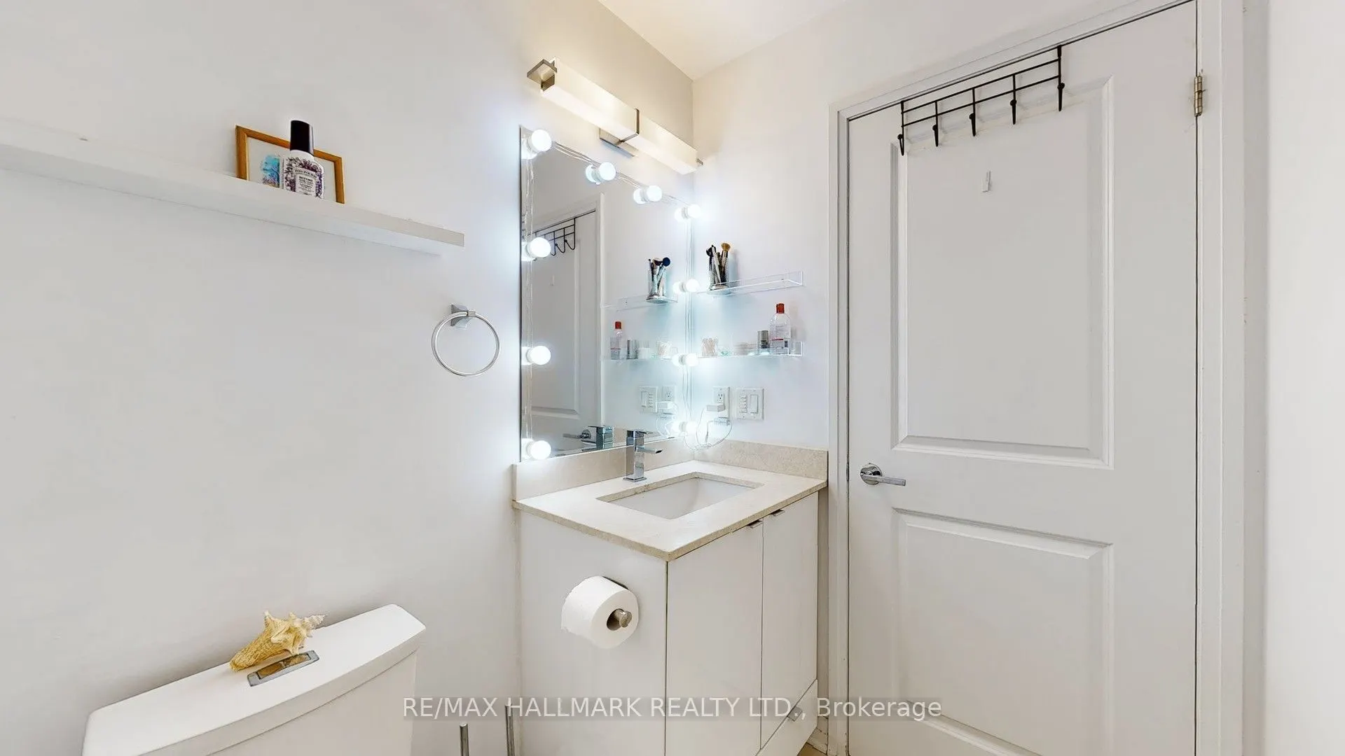 60 Annie Craig Drive, #1008