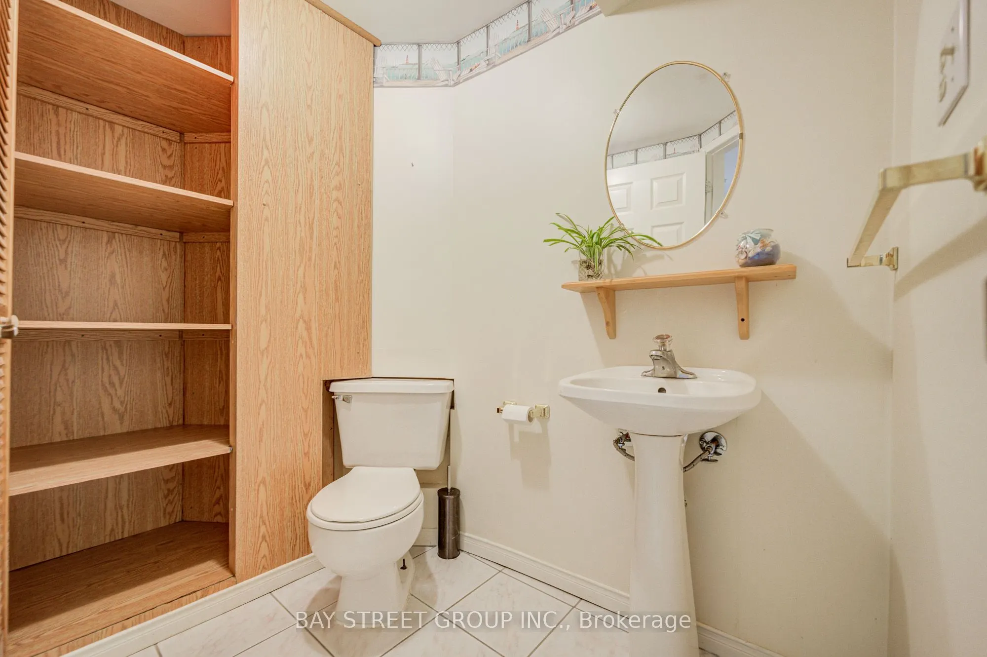 1307 Barberry Green