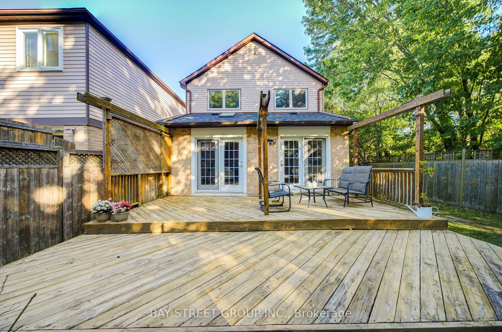 1307 Barberry Green